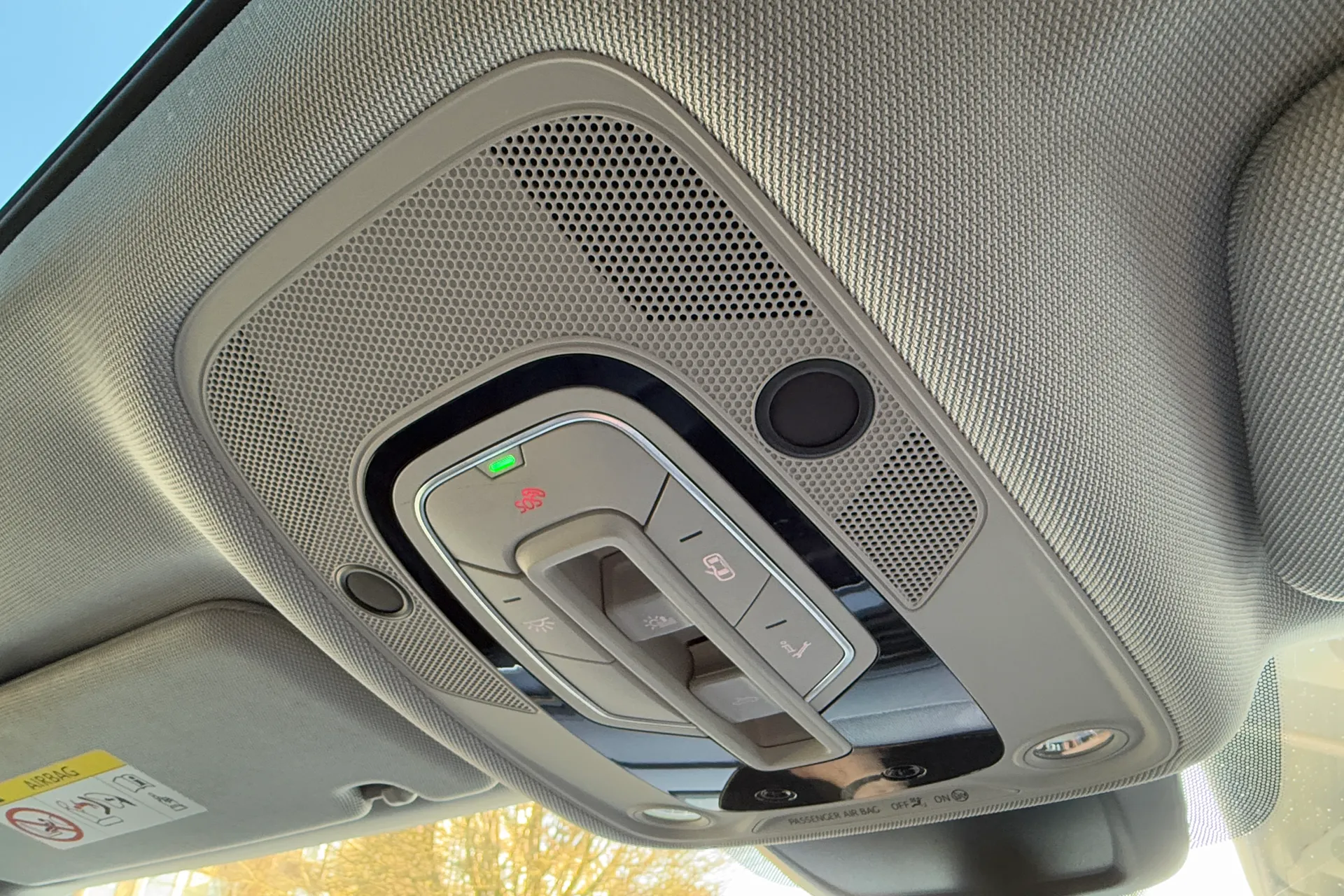 Audi e-tron thumbnail image number 35