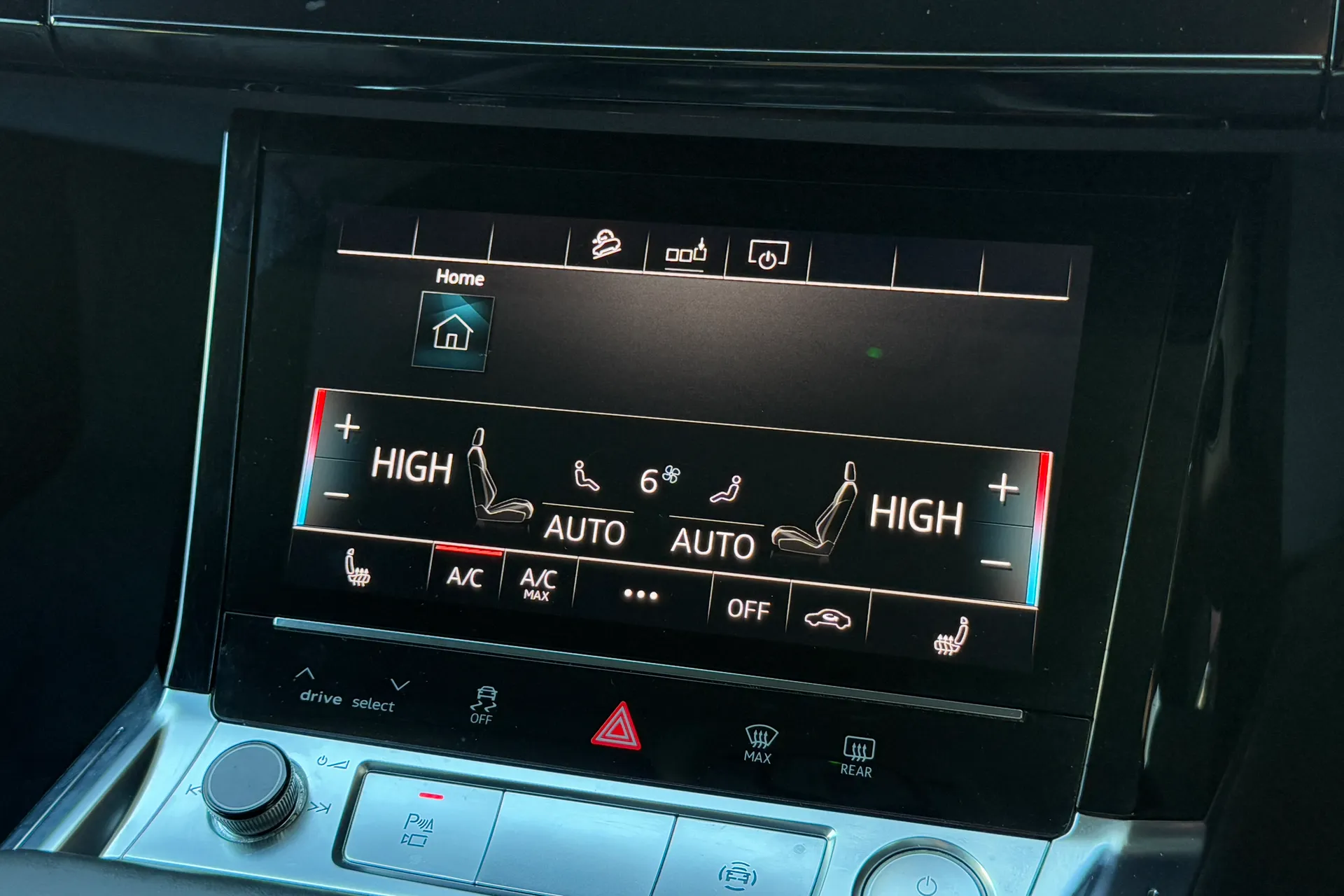 Audi e-tron thumbnail image number 26