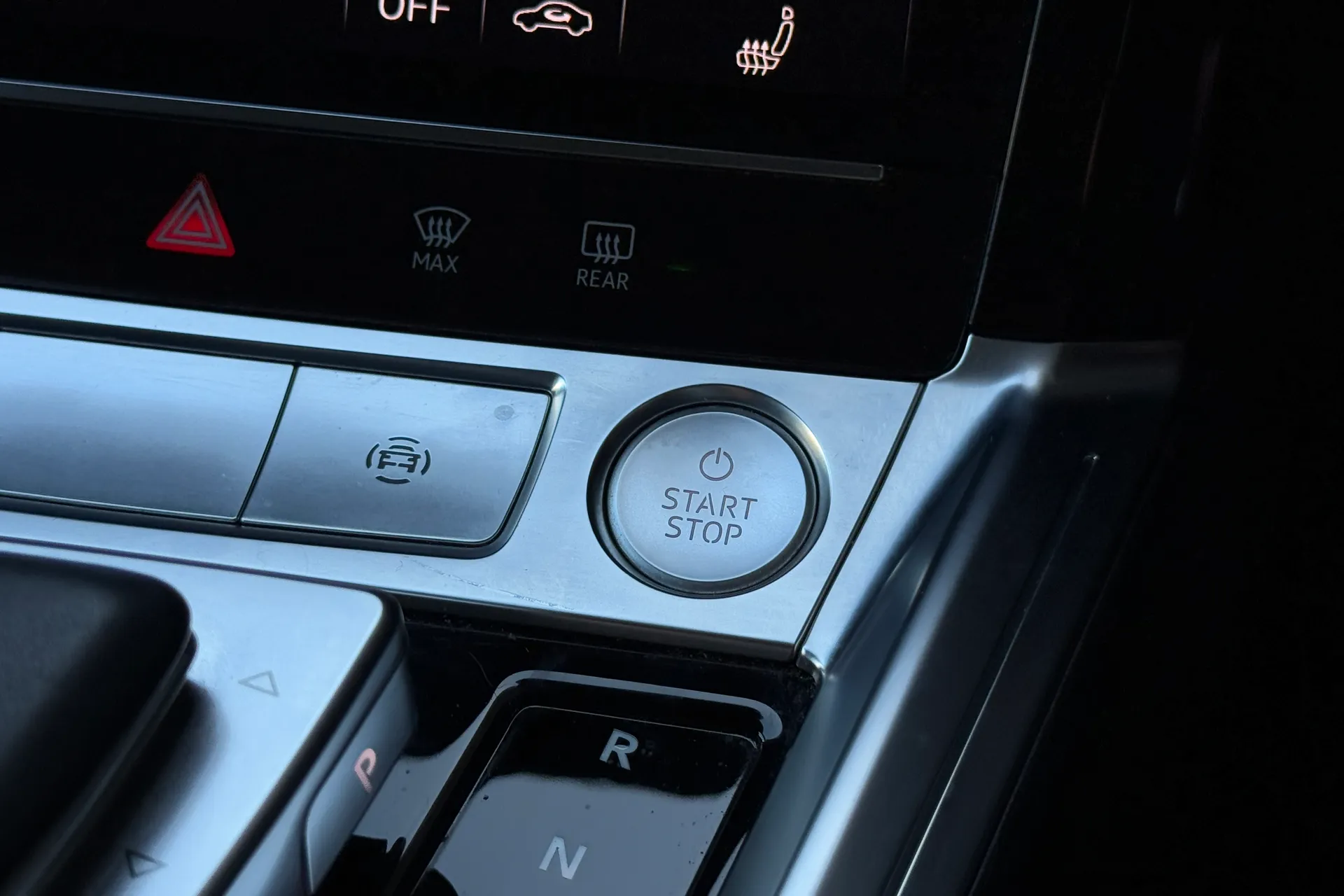 Audi e-tron thumbnail image number 29