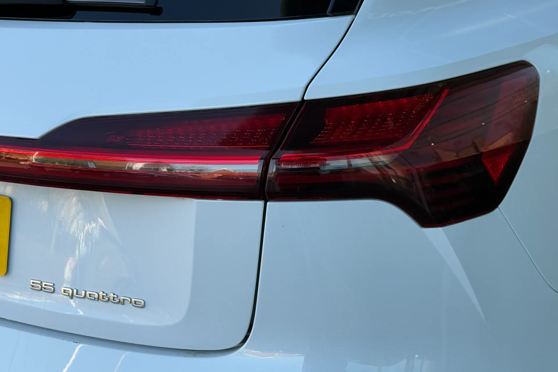 Audi e-tron thumbnail image number 49