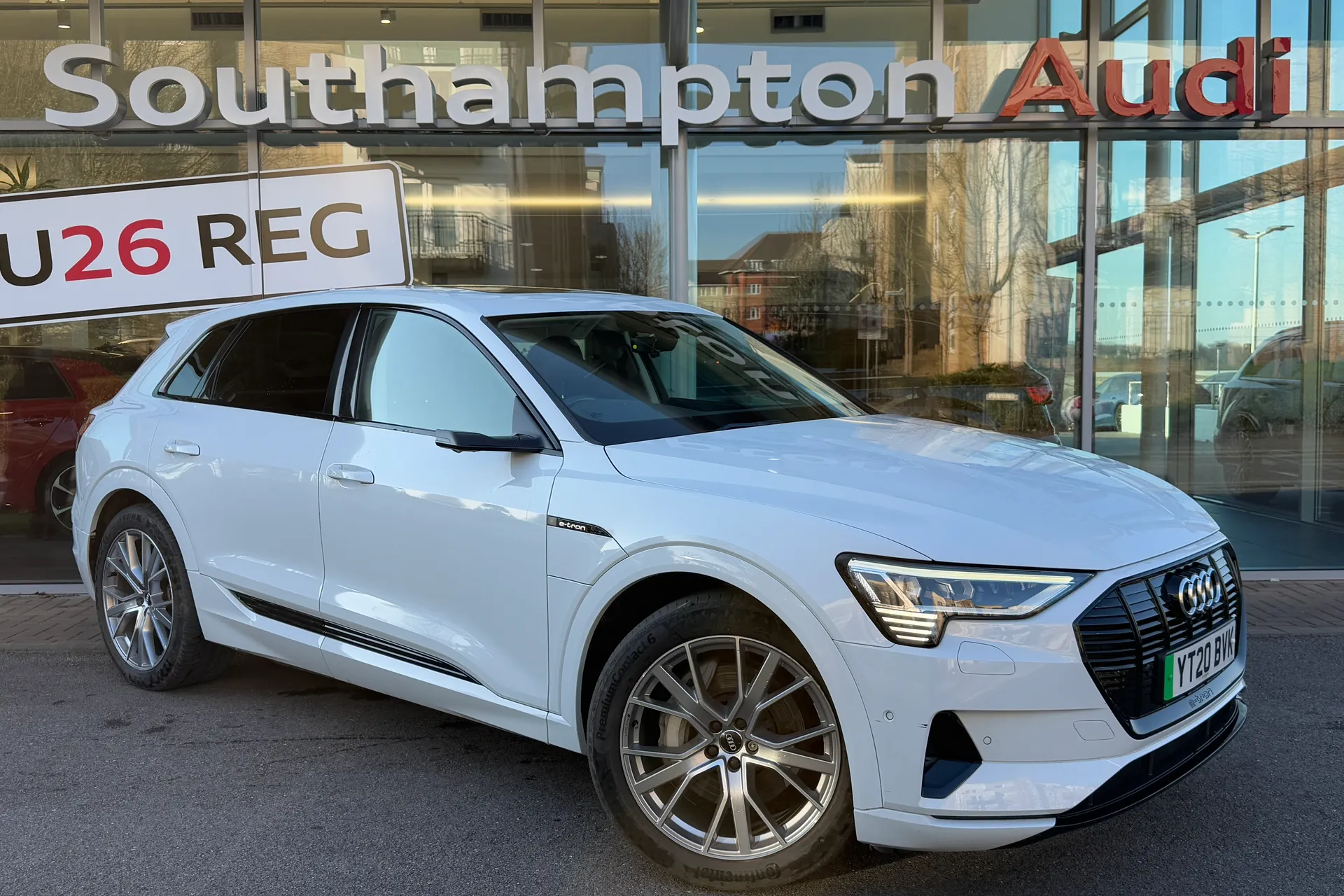 Audi e-tron thumbnail image number 65