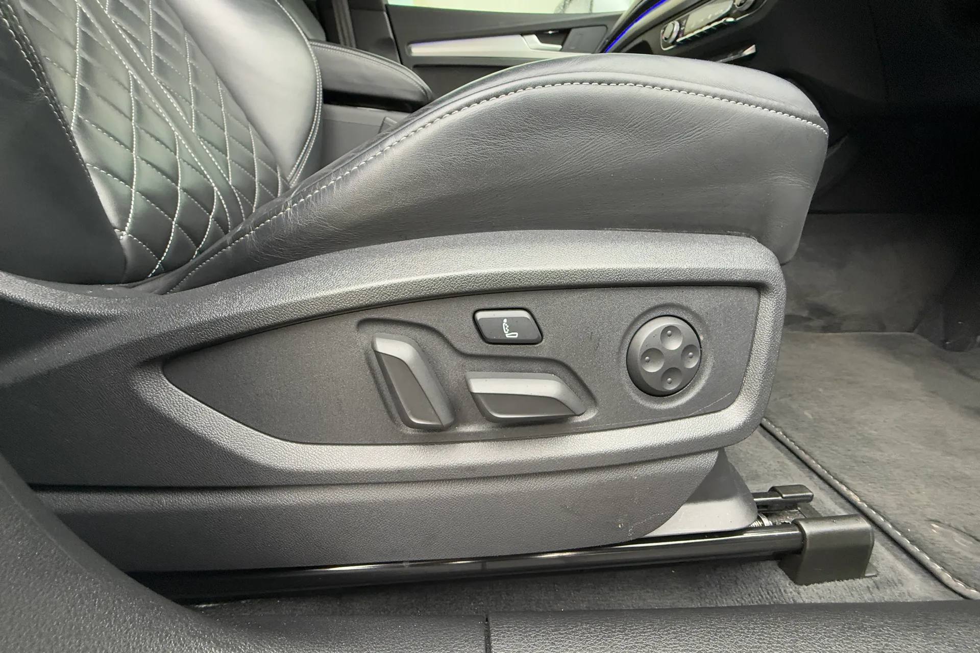 Audi Q5 thumbnail image number 7