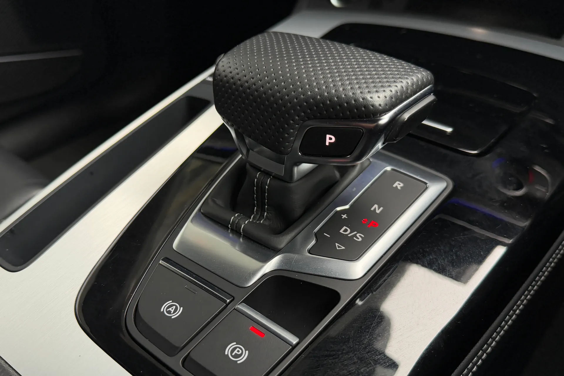 Audi Q5 thumbnail image number 22