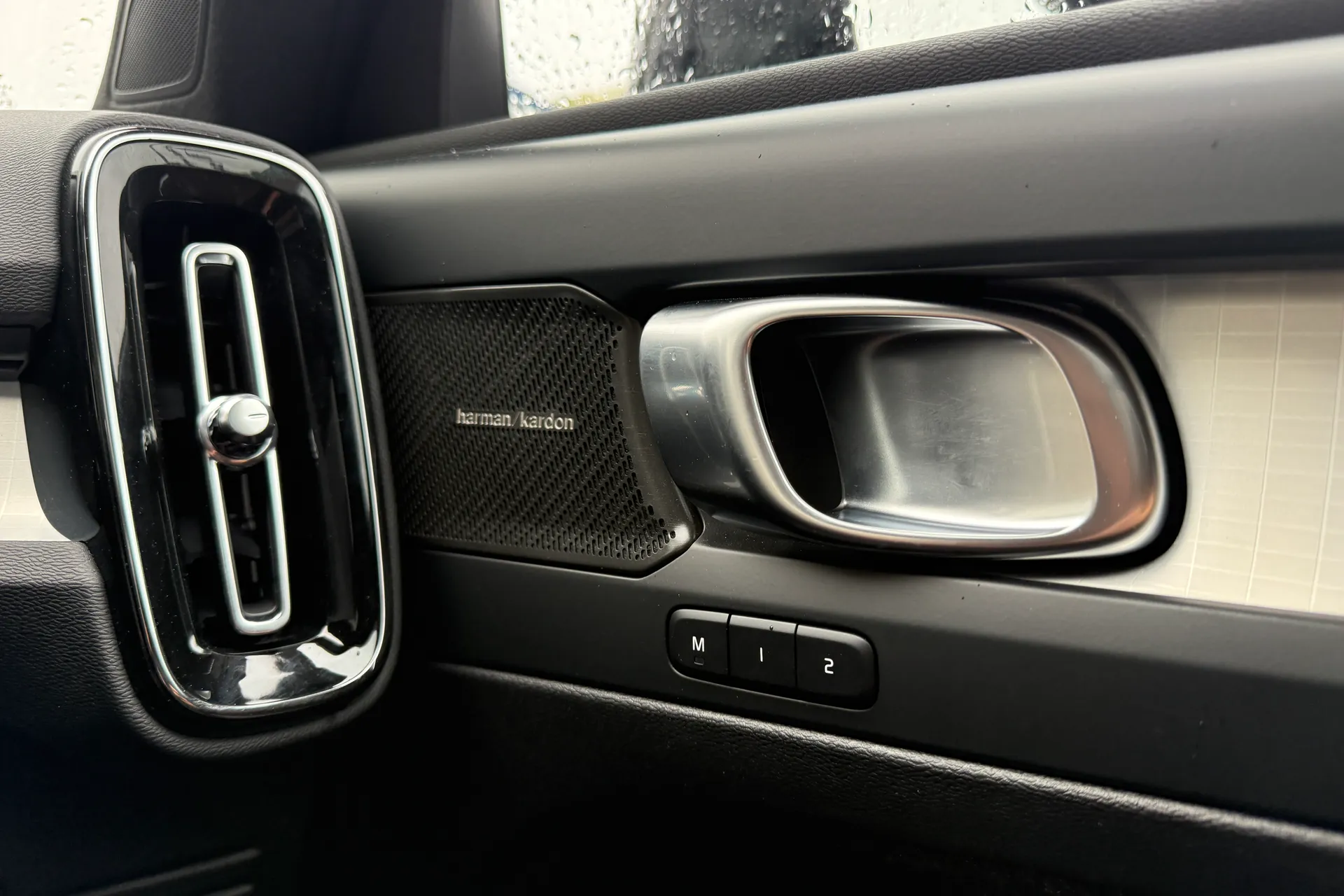 Volvo XC40 thumbnail image number 42
