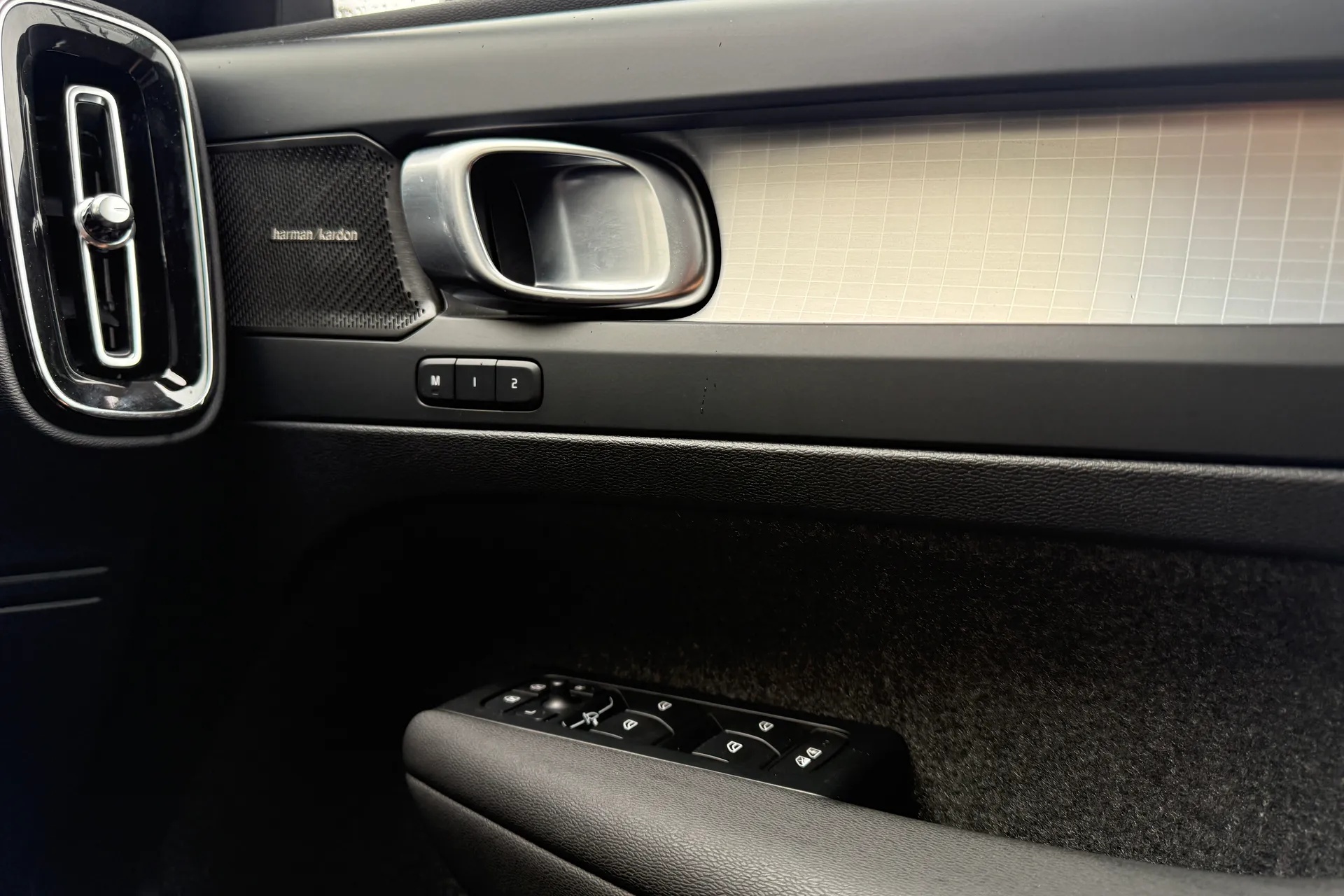 Volvo XC40 thumbnail image number 41