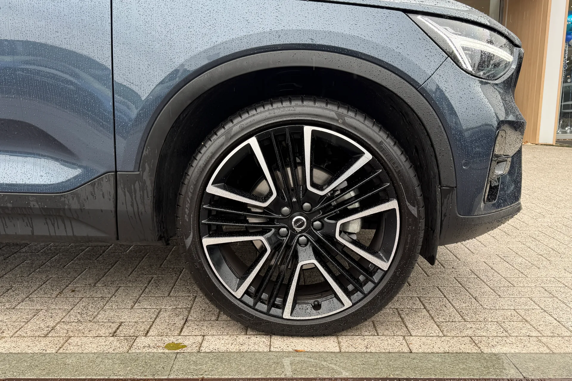 Volvo XC40 thumbnail image number 14