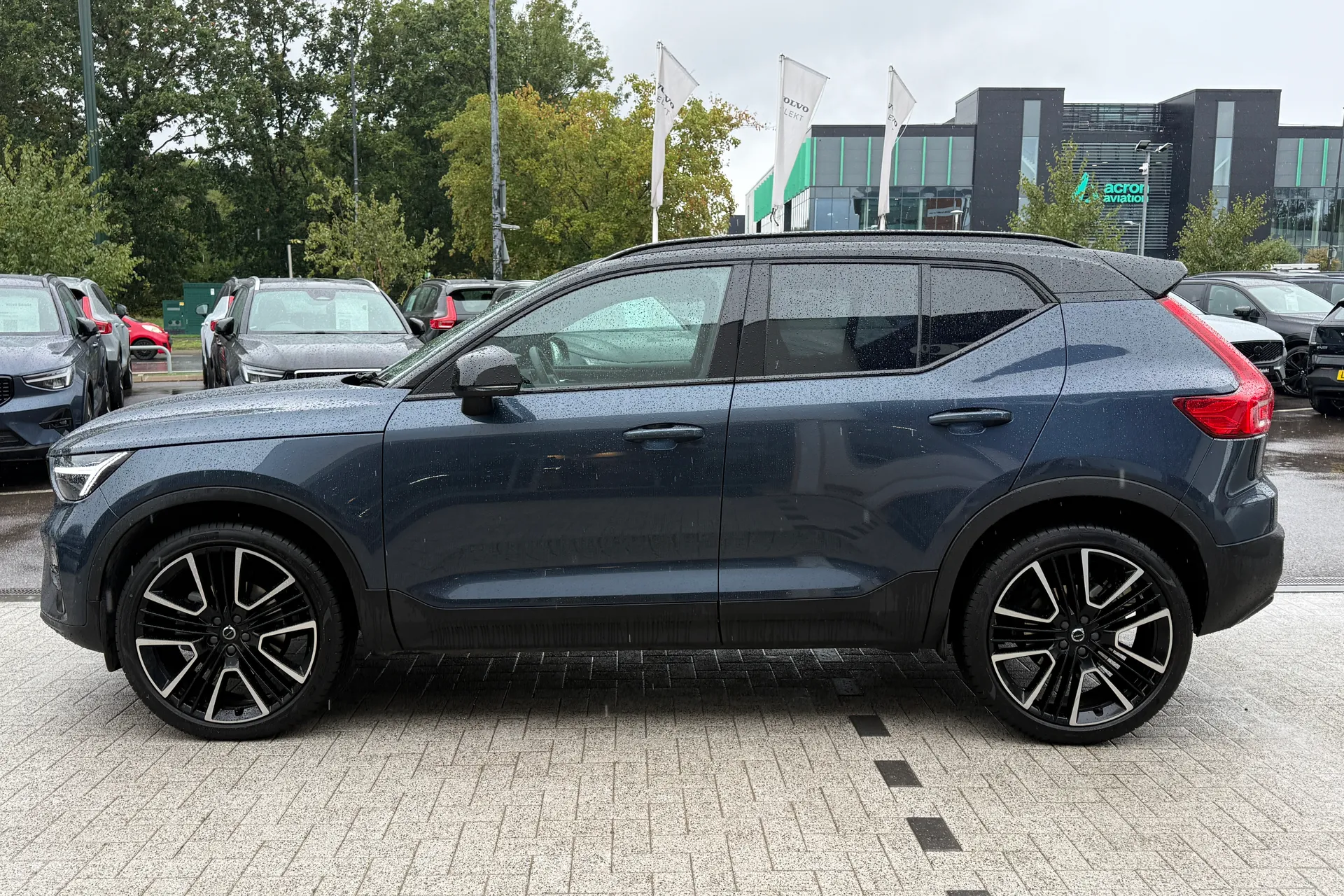 Volvo XC40 thumbnail image number 11