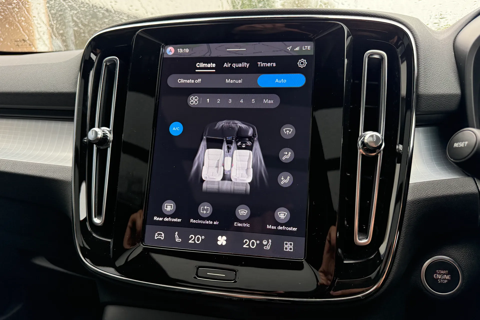 Volvo XC40 thumbnail image number 37