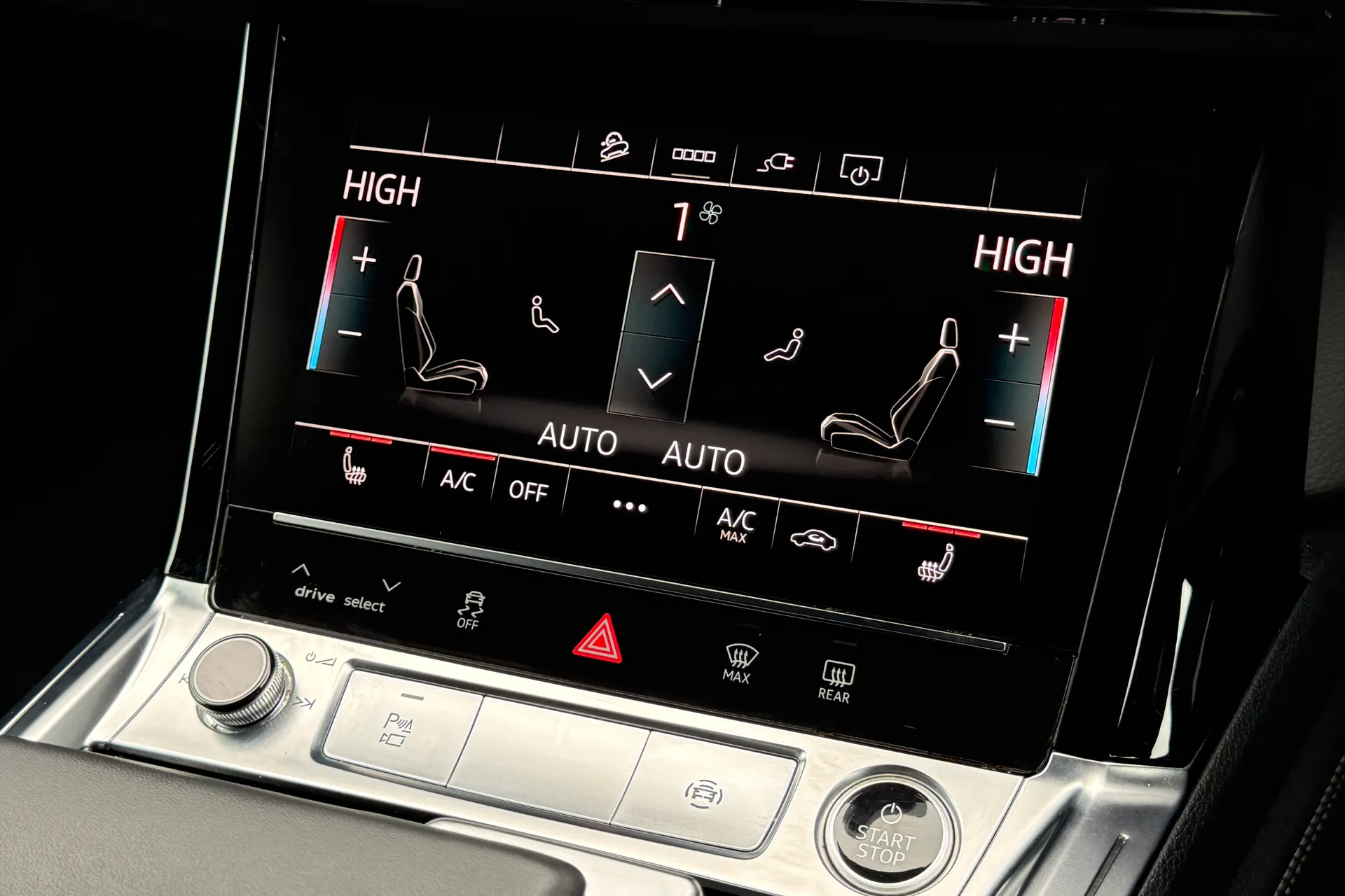 Audi e-tron thumbnail image number 15