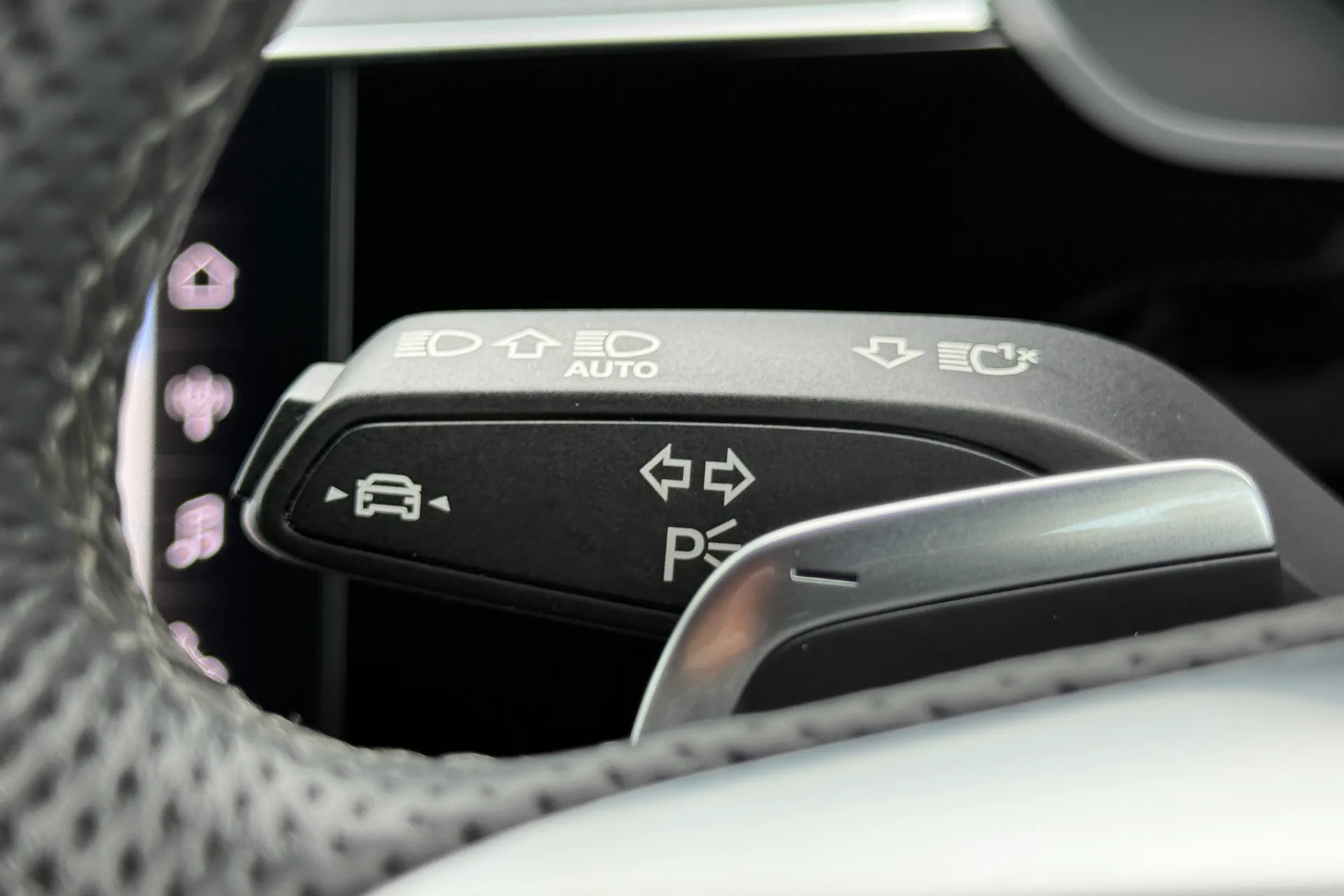 Audi e-tron thumbnail image number 20