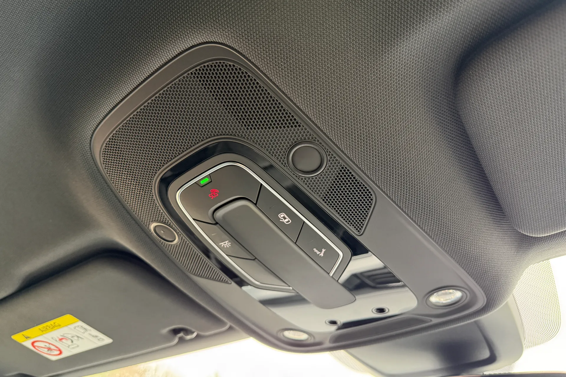 Audi e-tron thumbnail image number 22