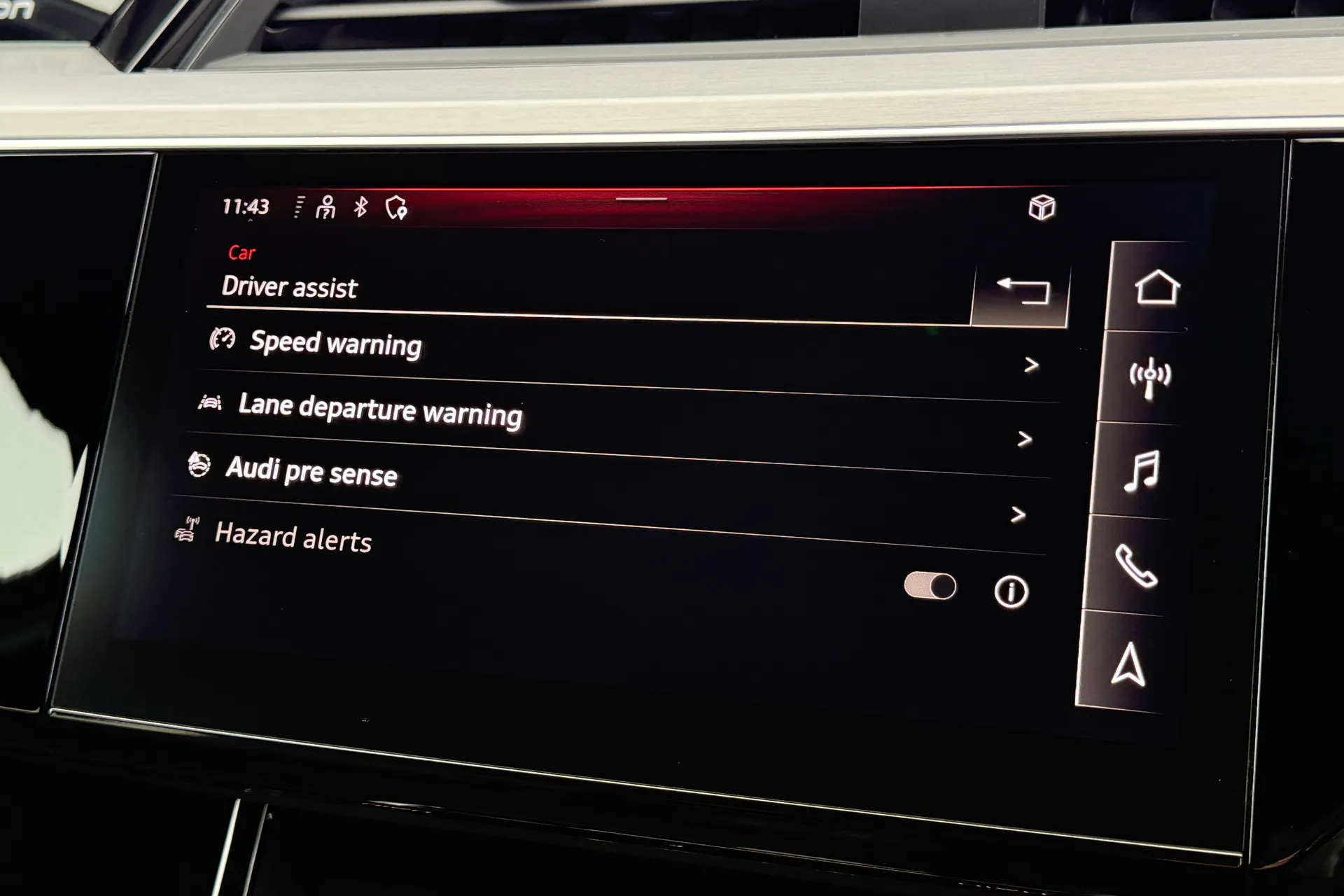 Audi e-tron thumbnail image number 10