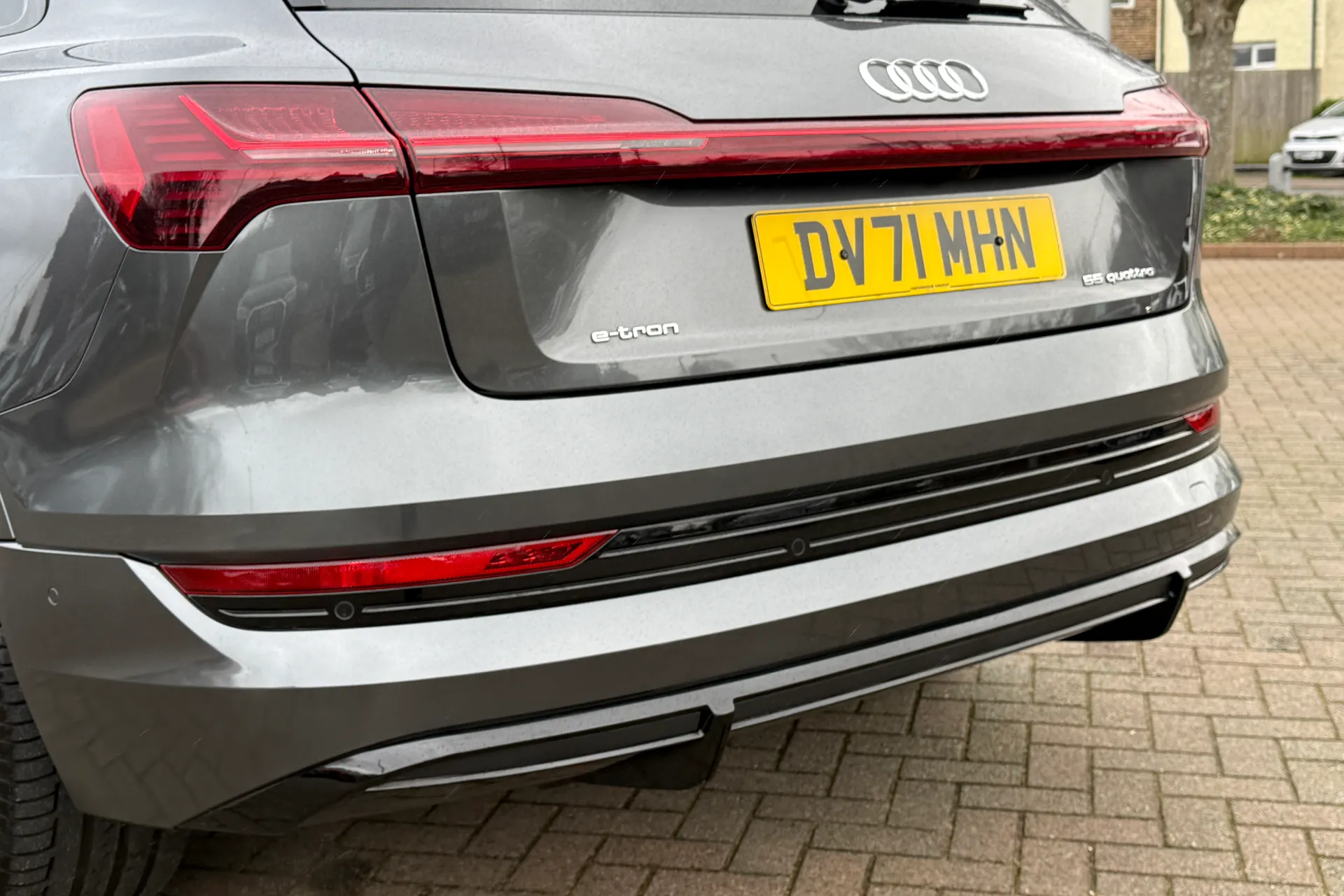 Audi e-tron thumbnail image number 55