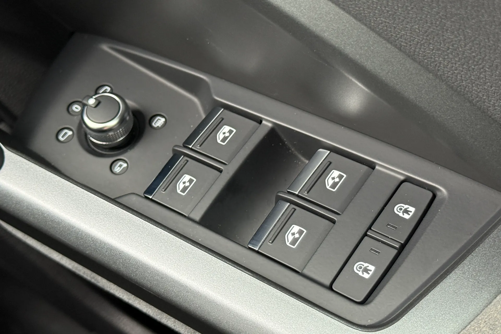 Audi Q3 thumbnail image number 22