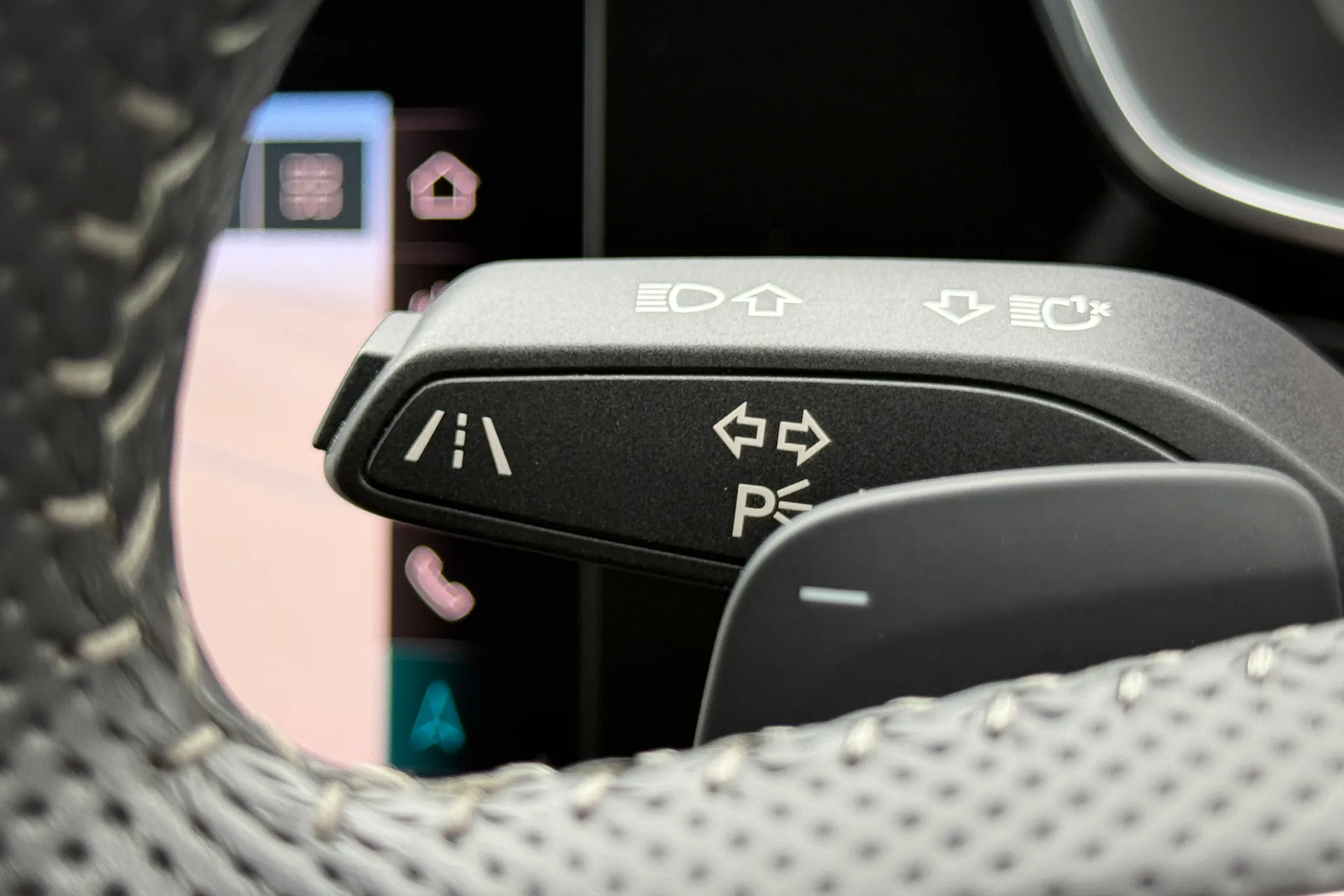 Audi Q3 thumbnail image number 21