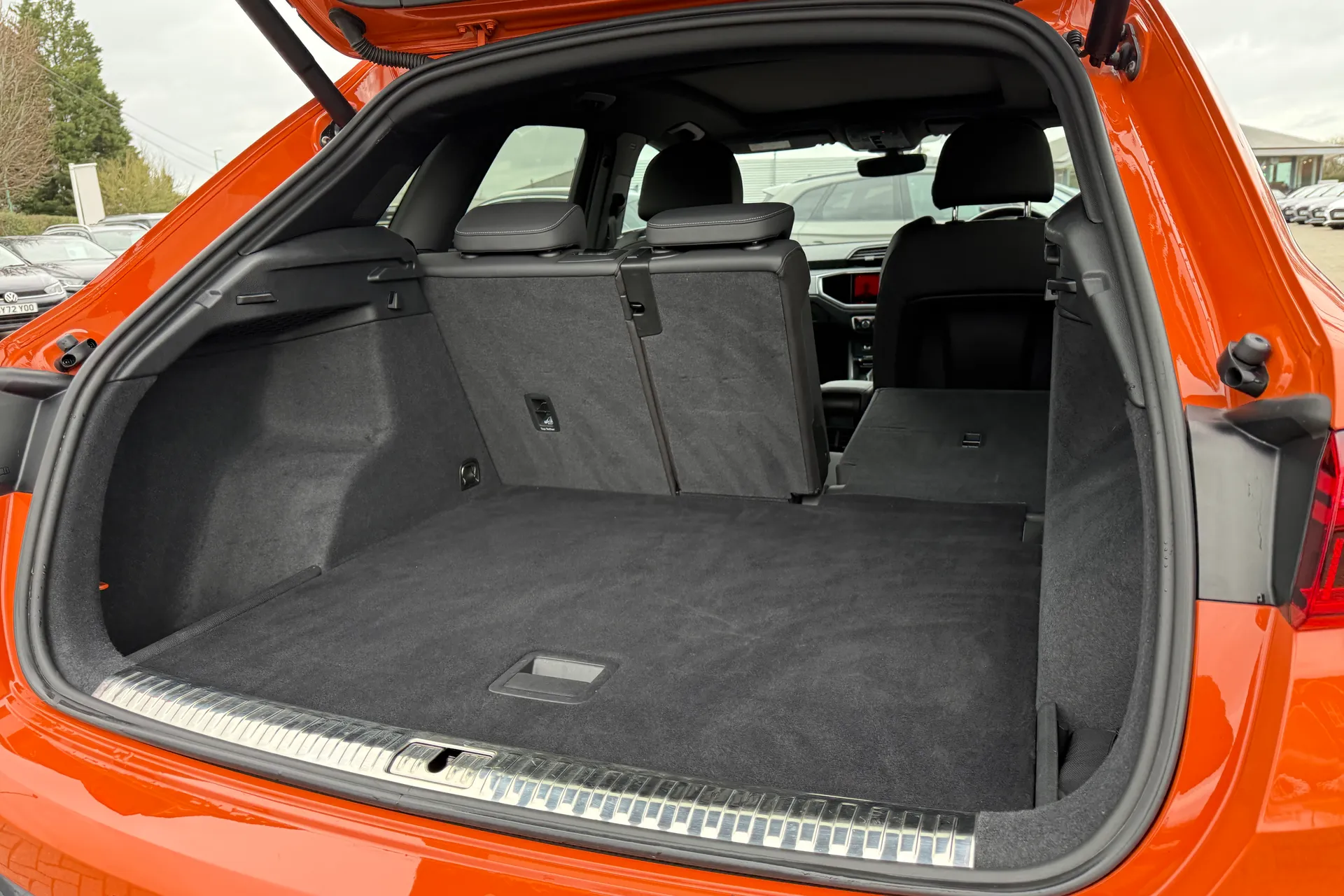 Audi Q3 thumbnail image number 43