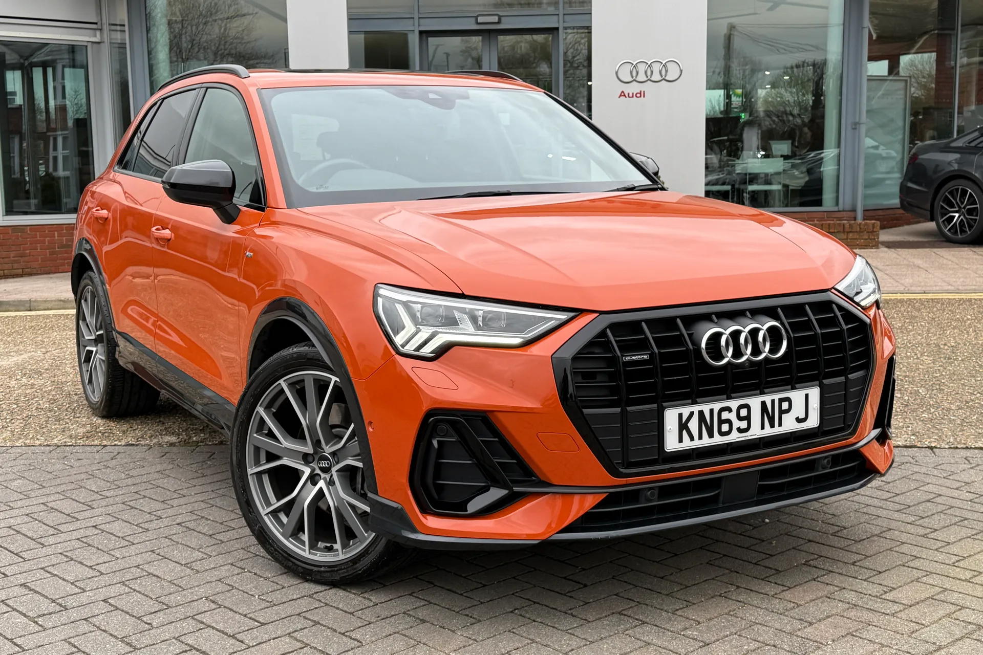 Audi Q3 thumbnail image number 27