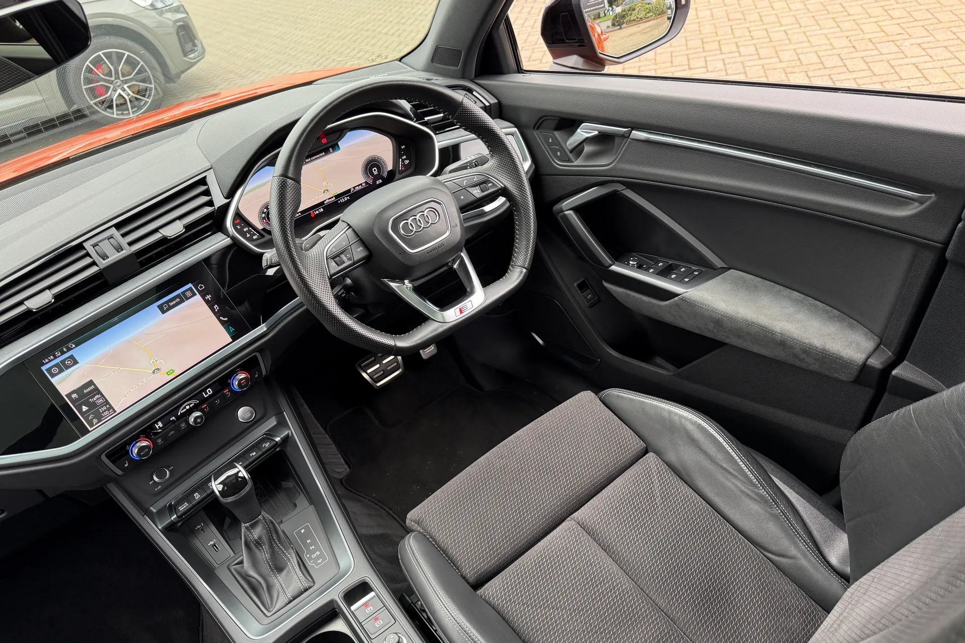 Audi Q3 thumbnail image number 49