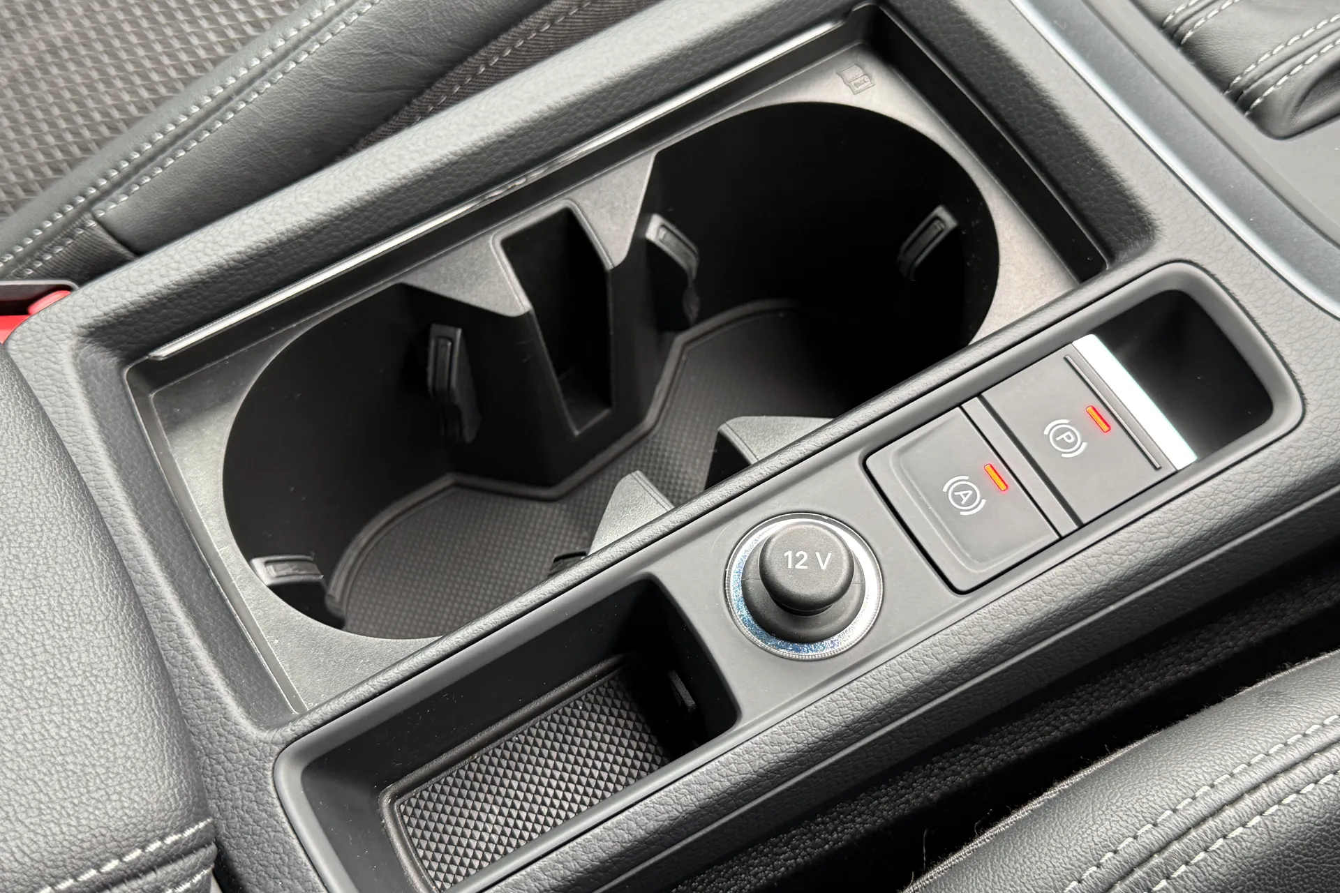 Audi Q3 thumbnail image number 48