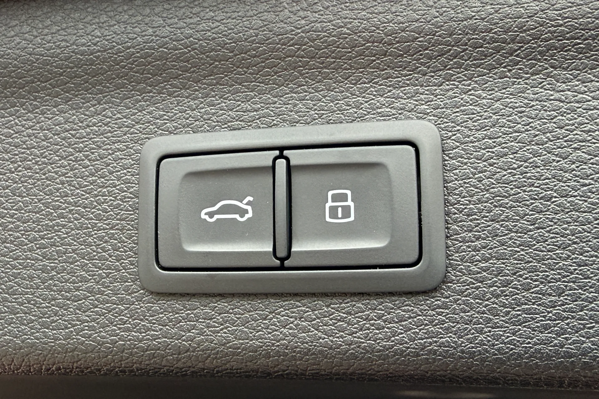 Audi Q3 thumbnail image number 44