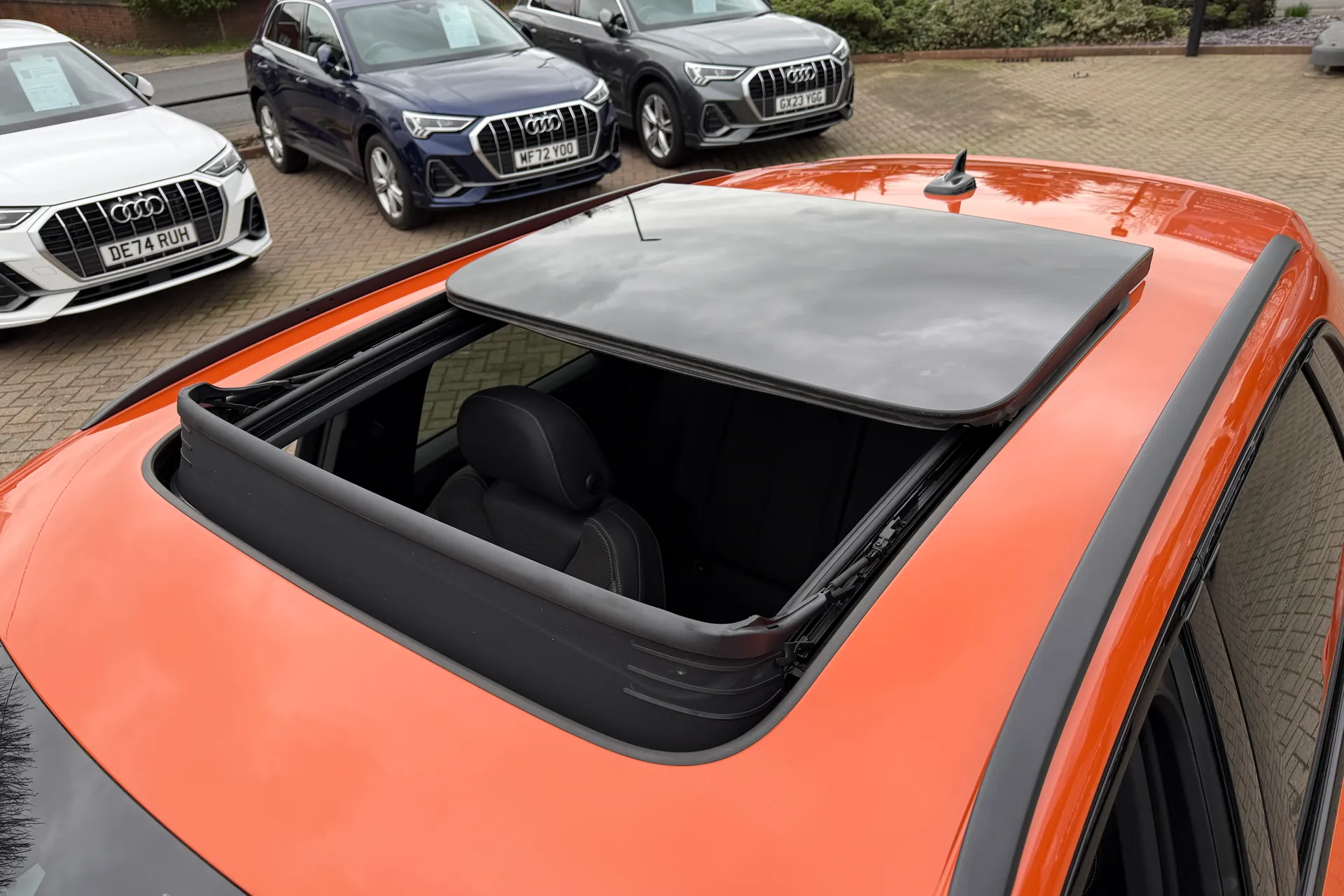 Audi Q3 thumbnail image number 8