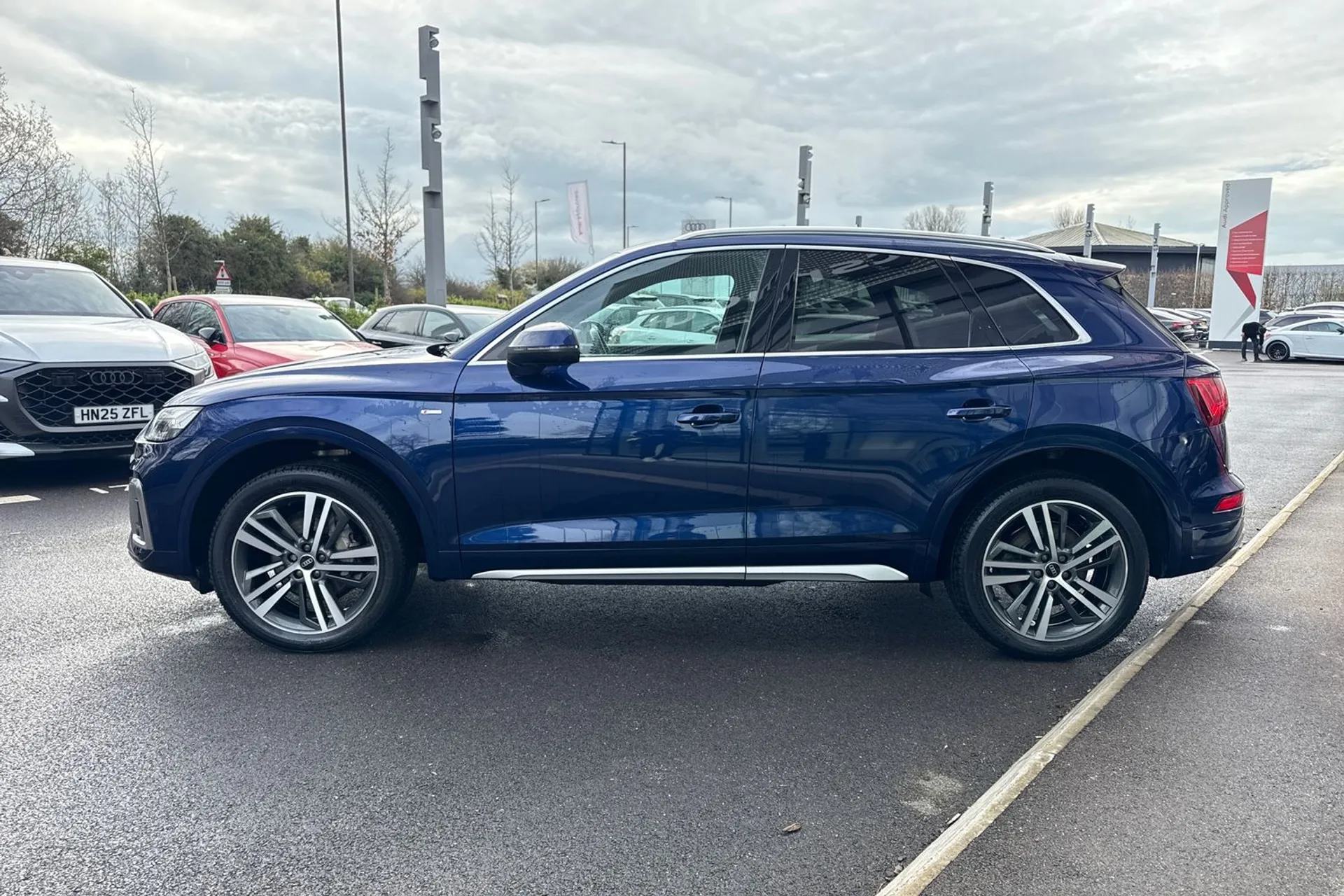 Audi Q5 thumbnail image number 18