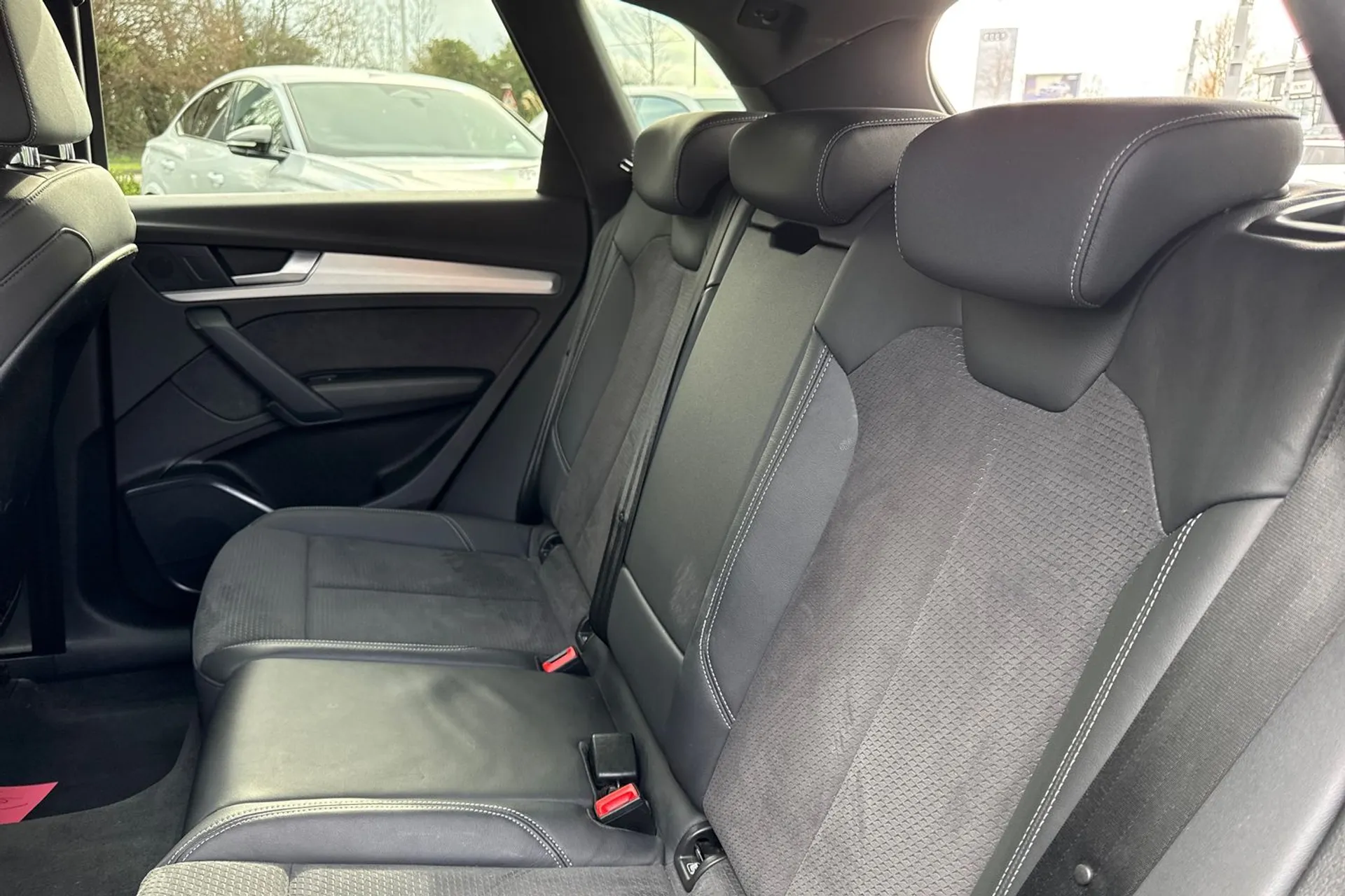 Audi Q5 thumbnail image number 42