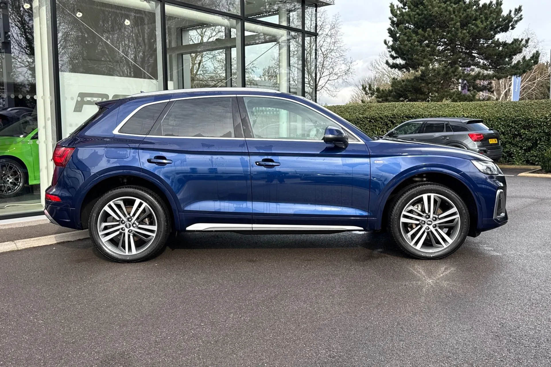 Audi Q5 thumbnail image number 2