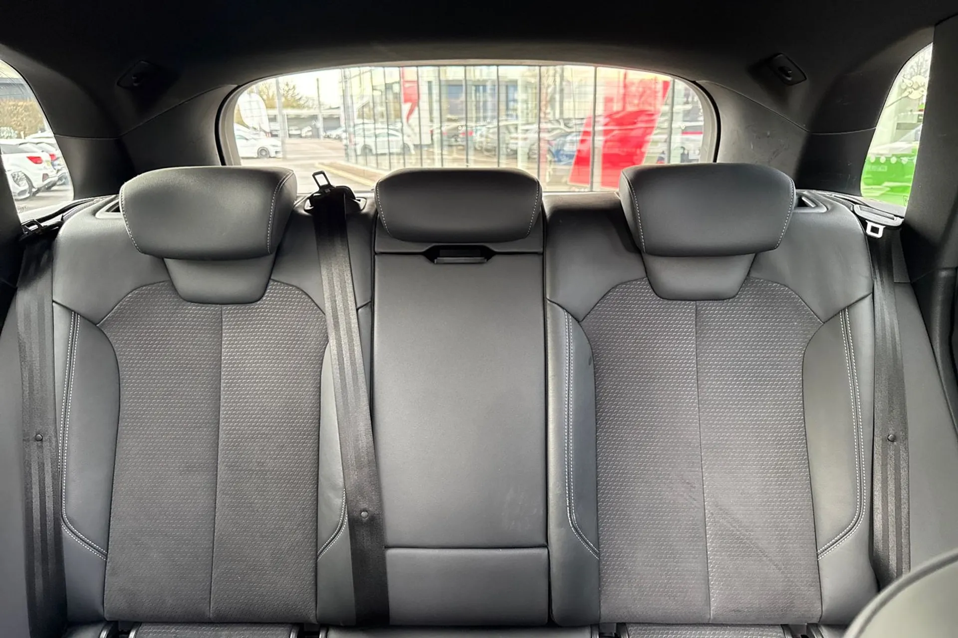 Audi Q5 thumbnail image number 44