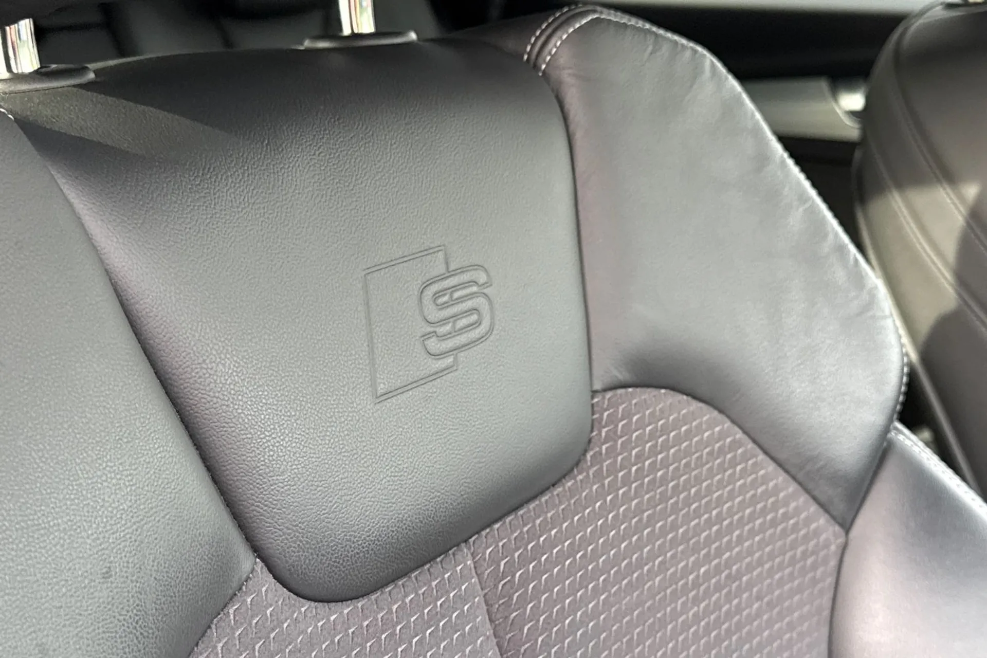 Audi Q5 thumbnail image number 40