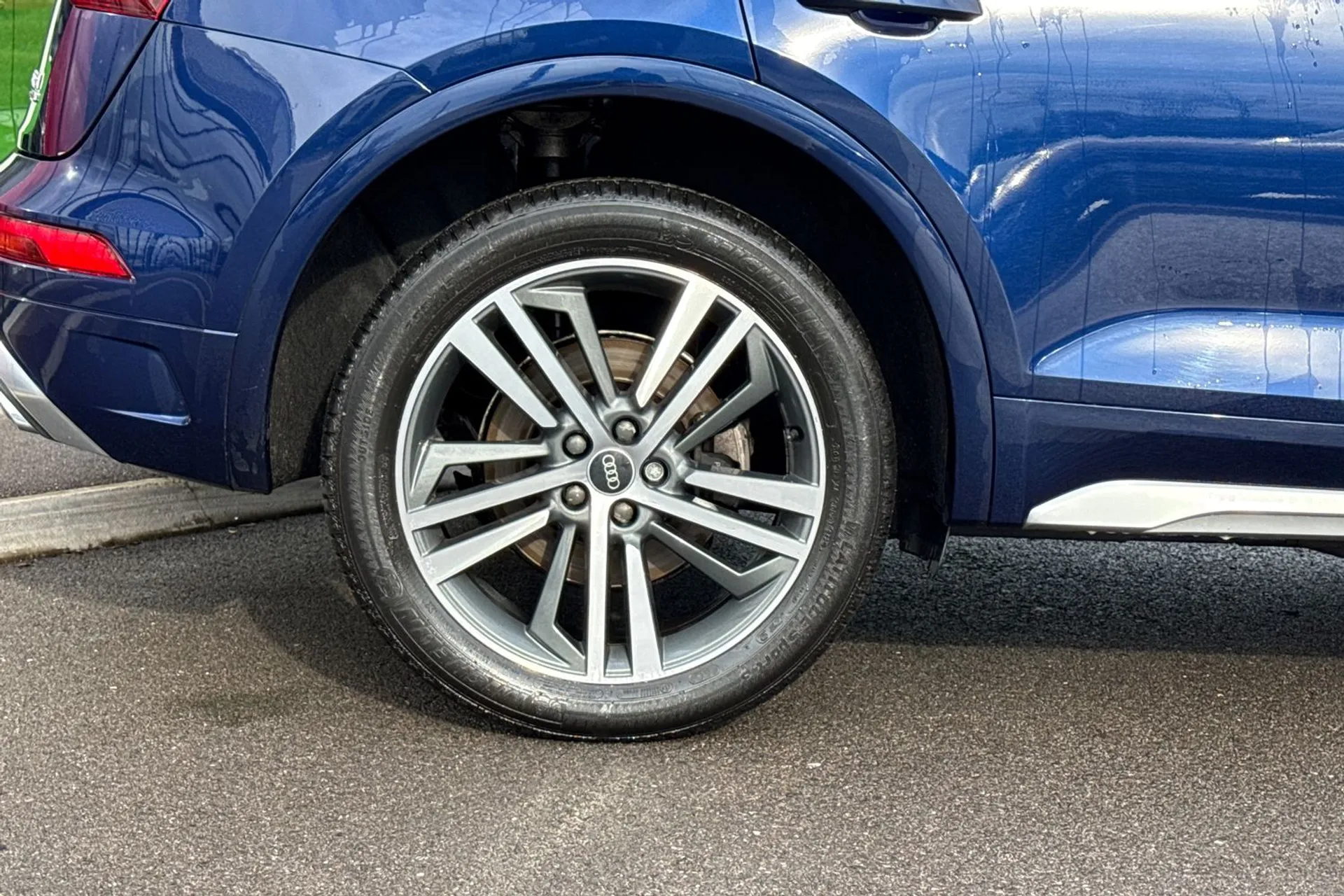 Audi Q5 thumbnail image number 20