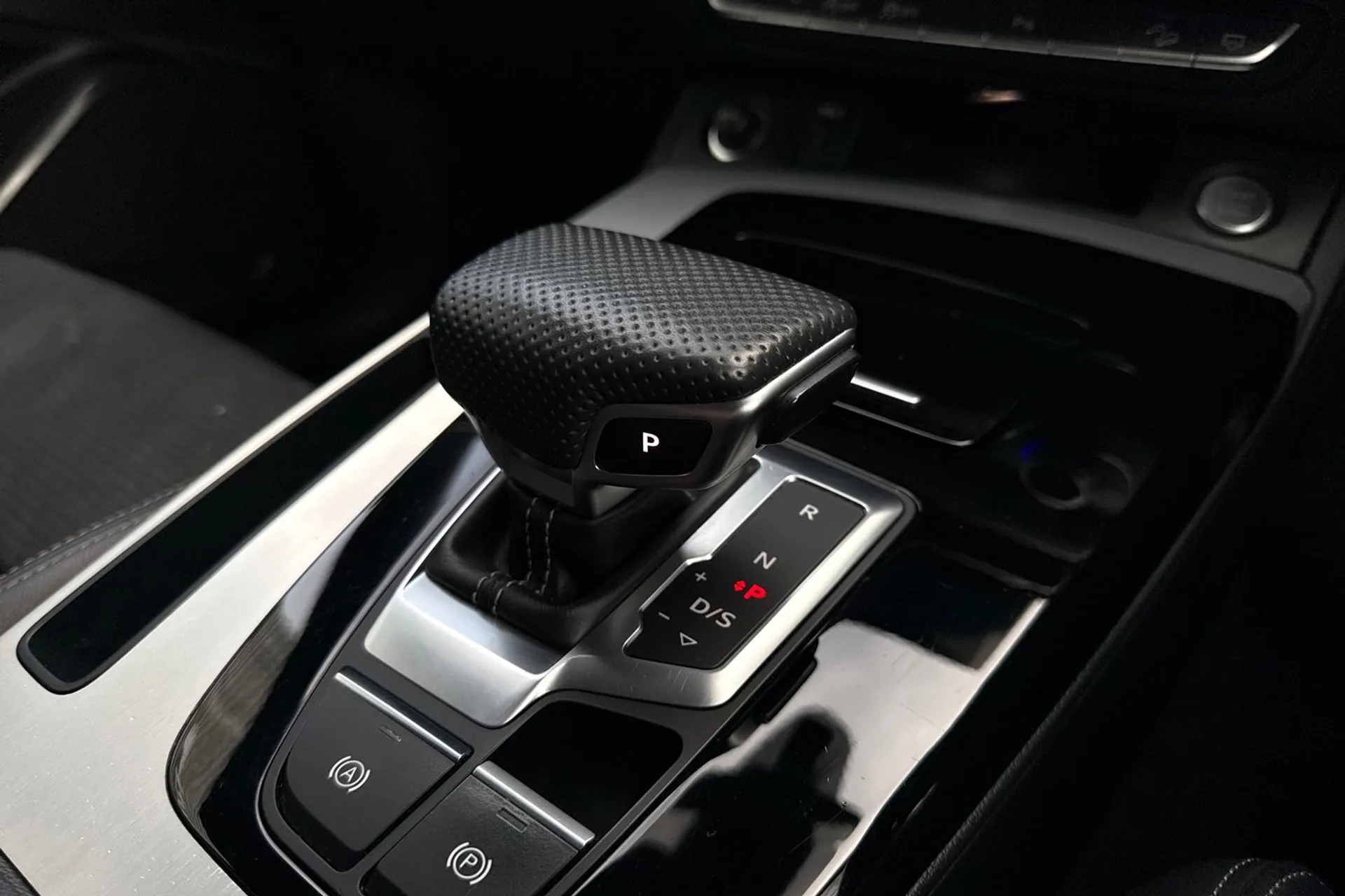 Audi Q5 thumbnail image number 21