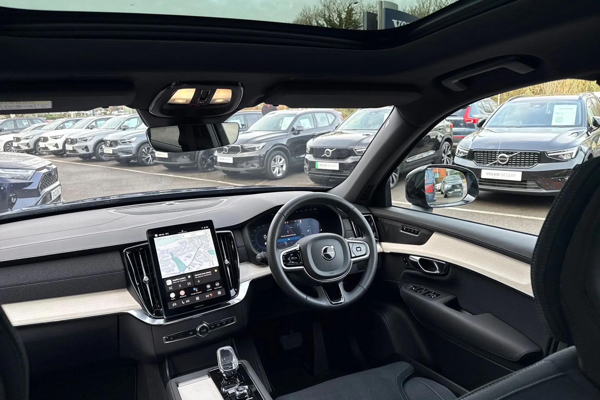 Volvo XC90 thumbnail image number 36