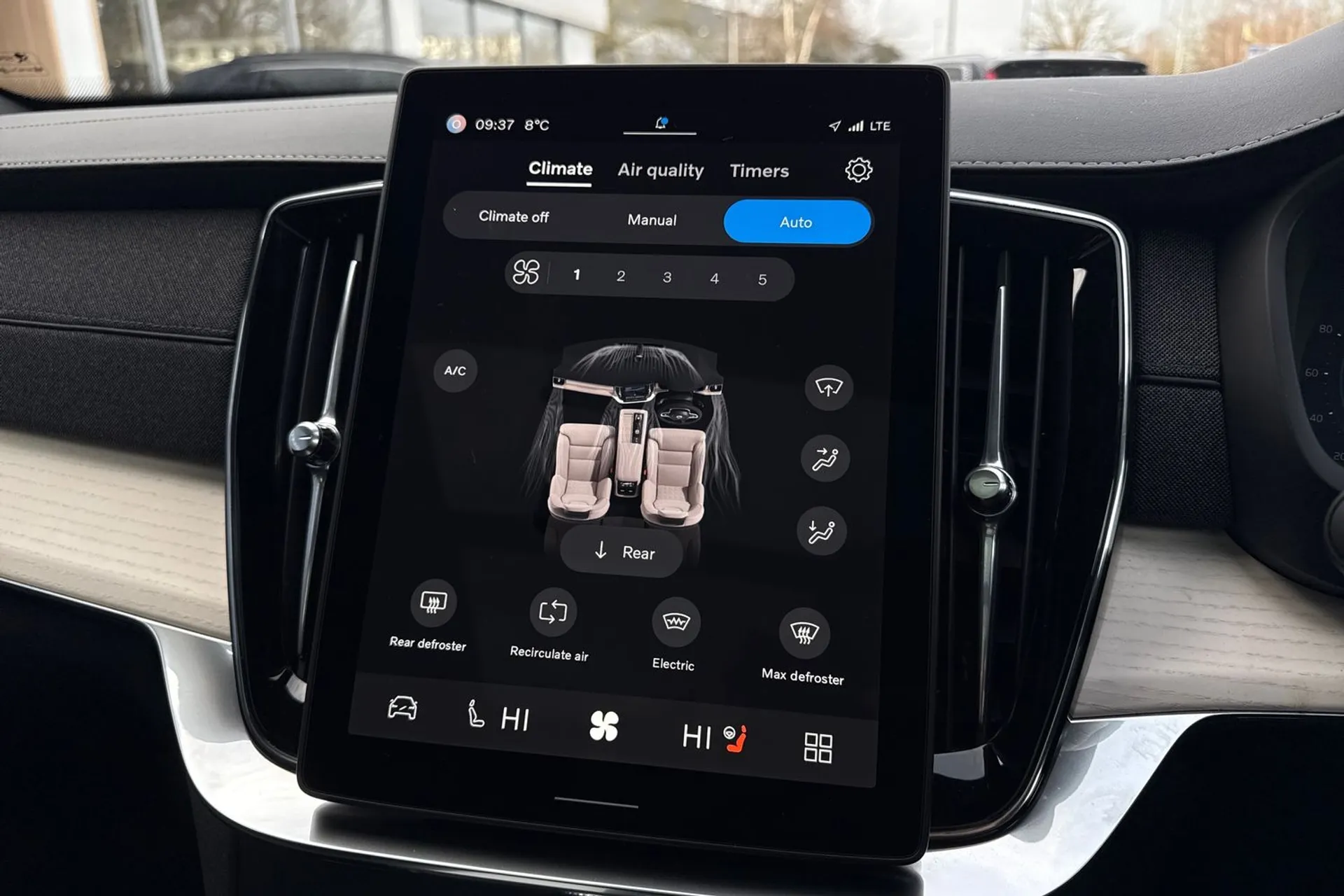 Volvo XC90 thumbnail image number 42