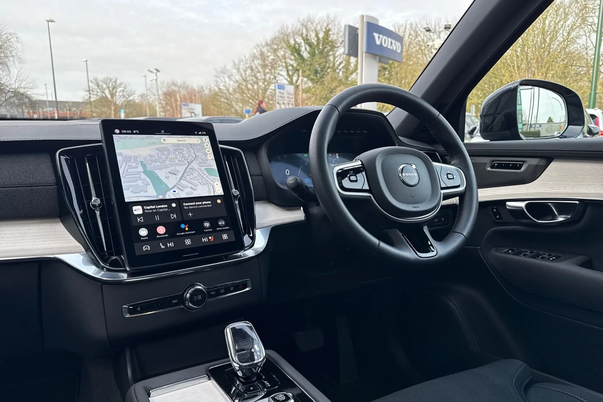 Volvo XC90 thumbnail image number 38