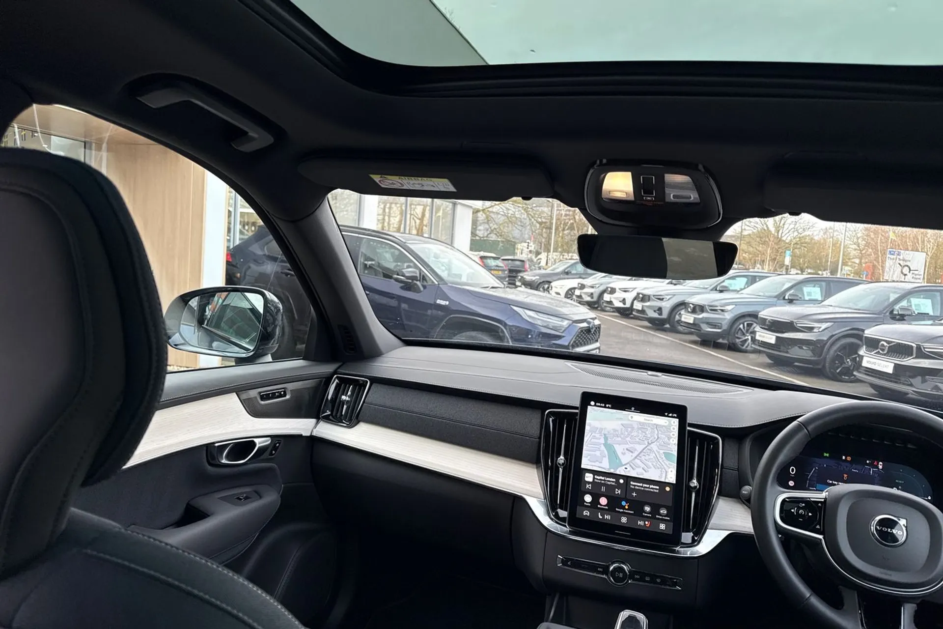 Volvo XC90 thumbnail image number 35