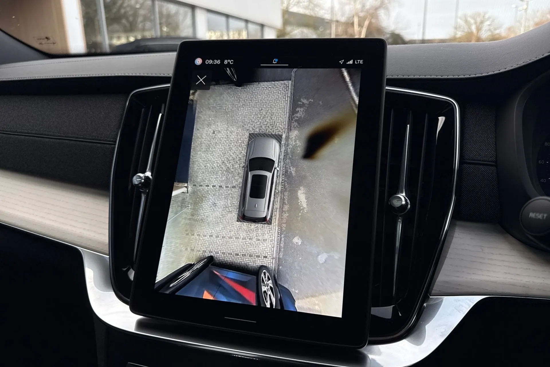 Volvo XC90 thumbnail image number 4