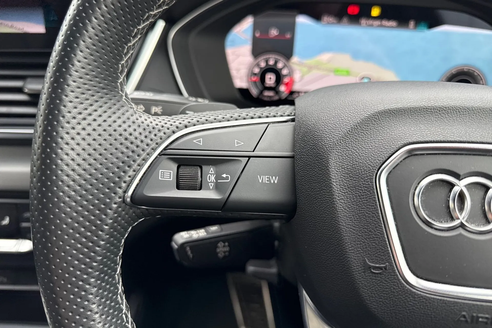 Audi Q5 thumbnail image number 40