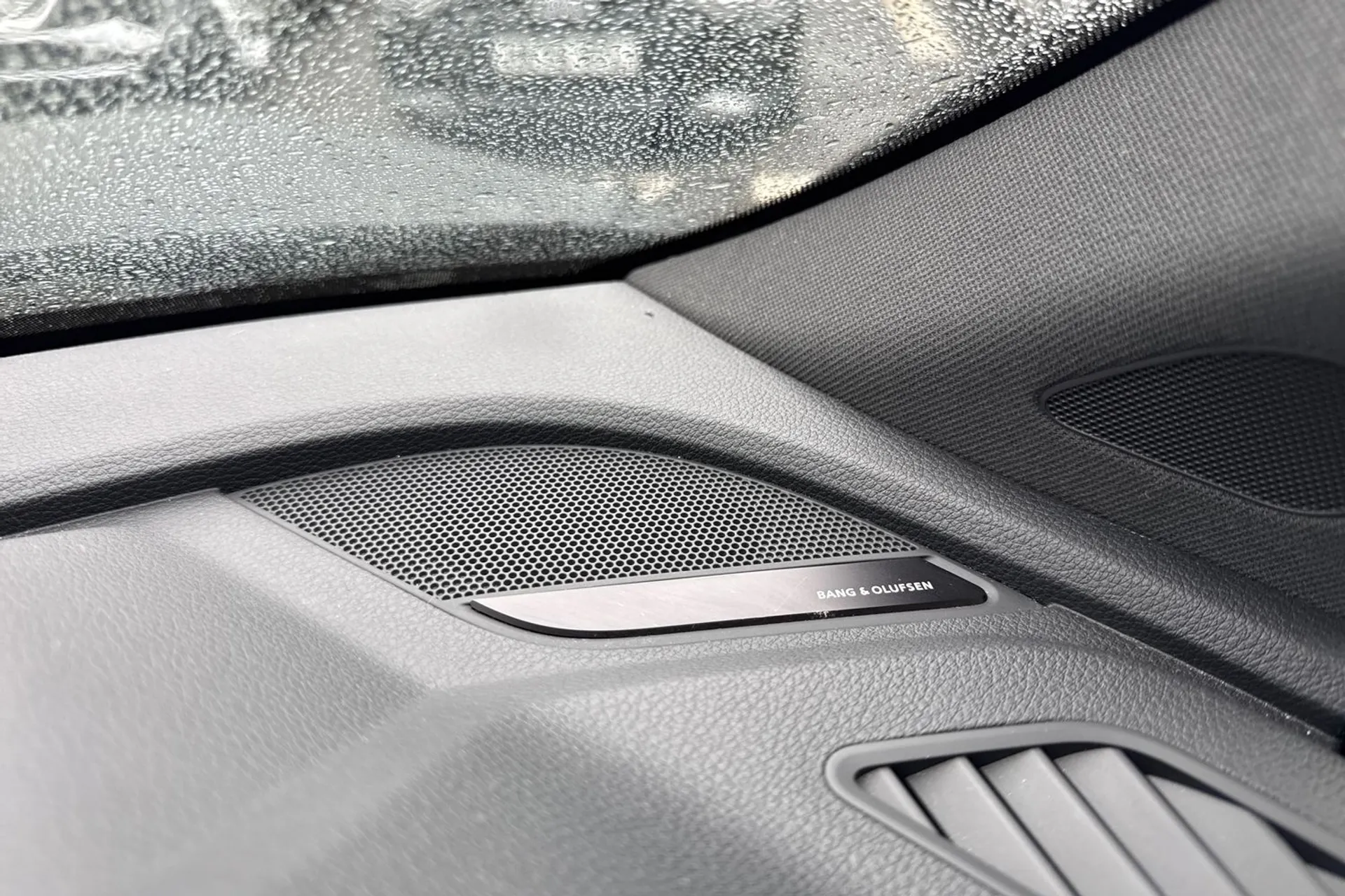 Audi Q5 thumbnail image number 23