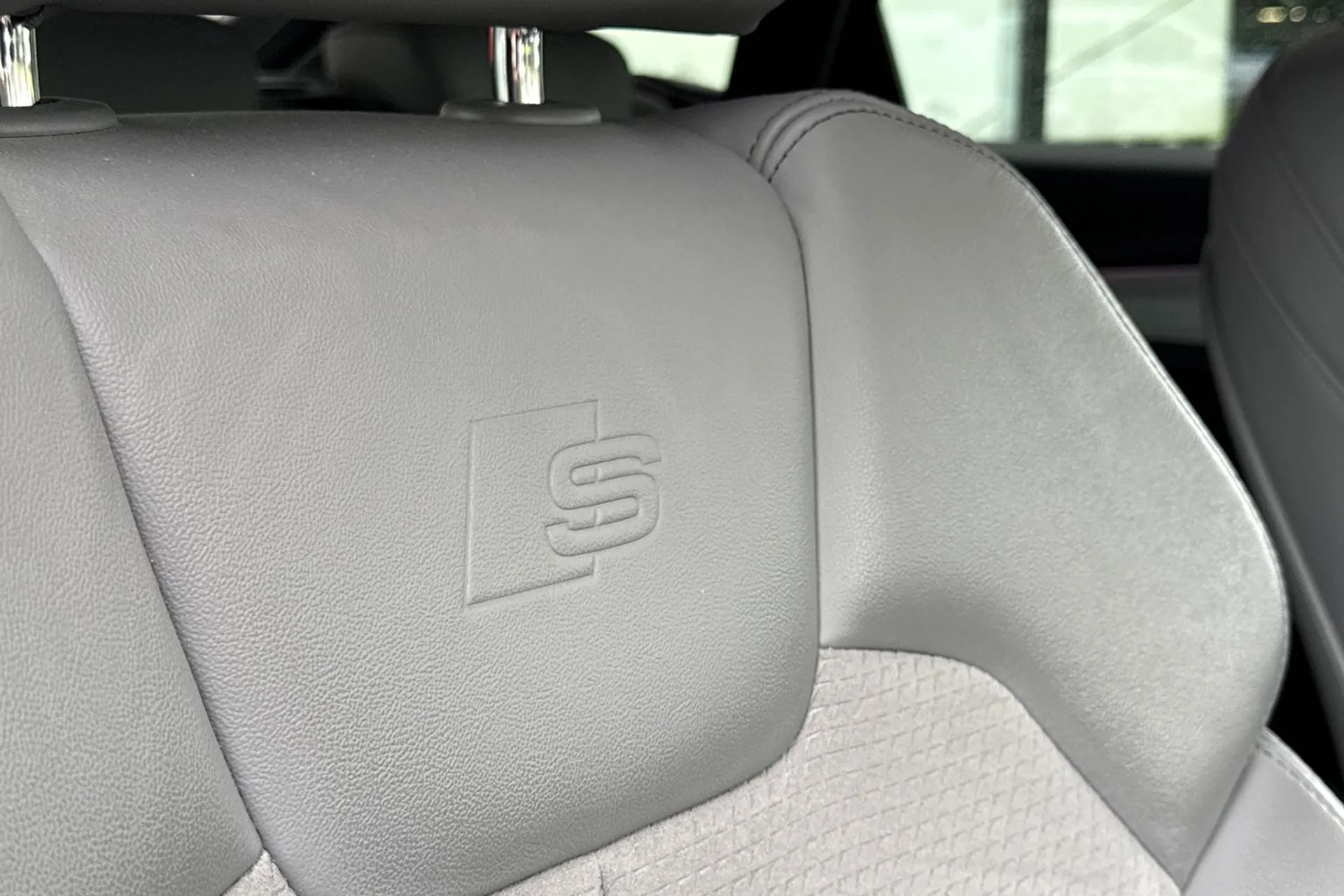 Audi Q5 thumbnail image number 14