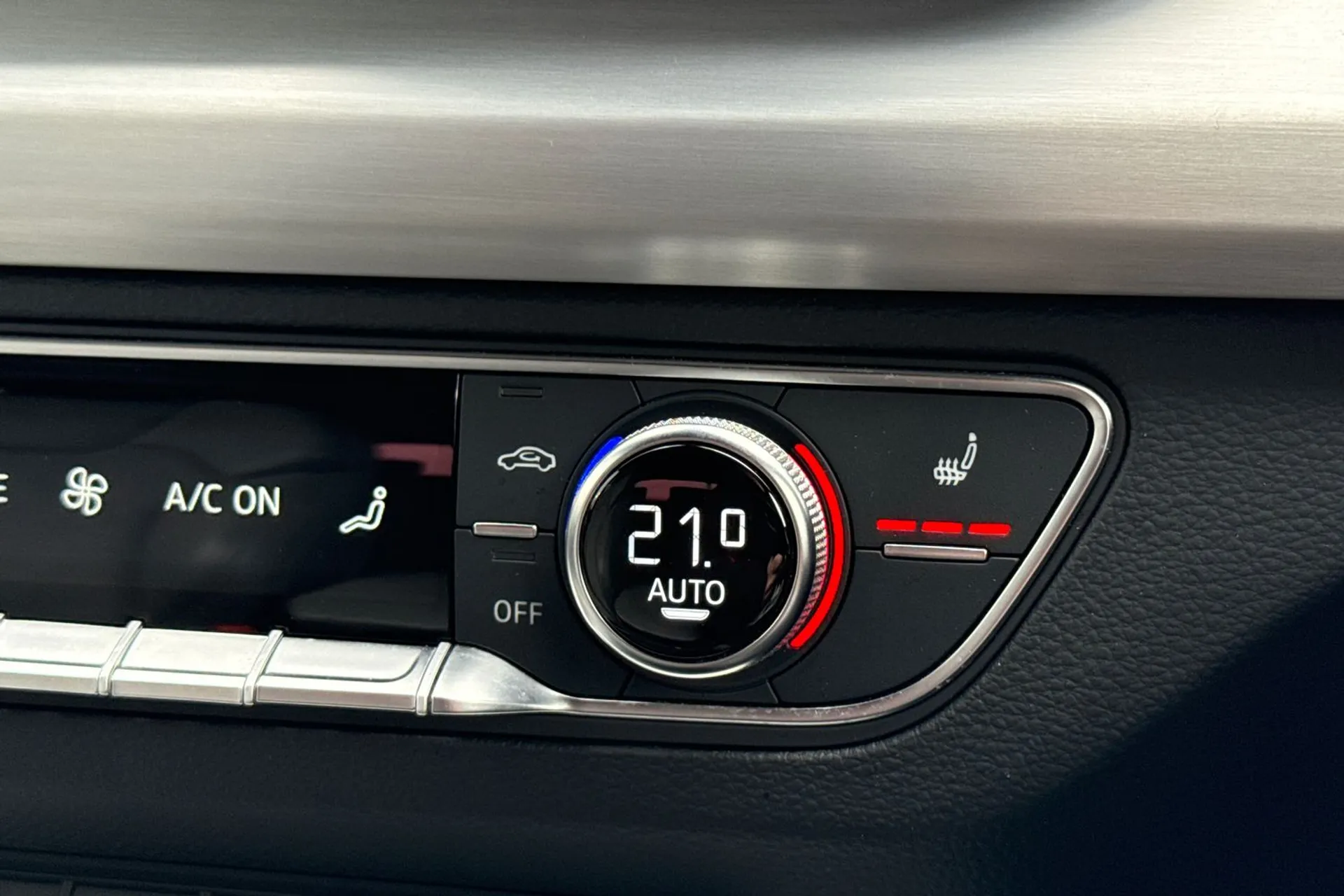 Audi Q5 thumbnail image number 32