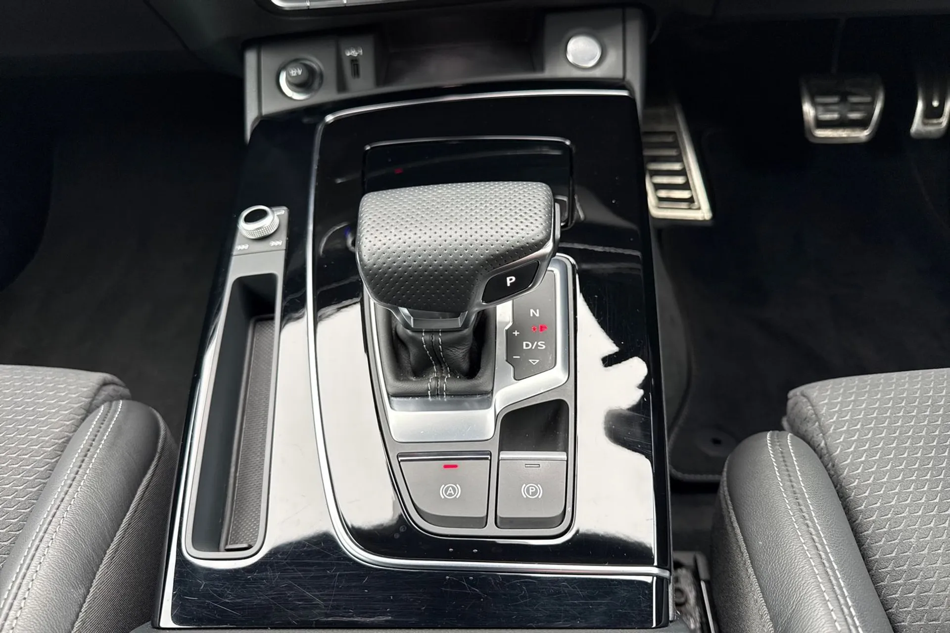 Audi Q5 thumbnail image number 33