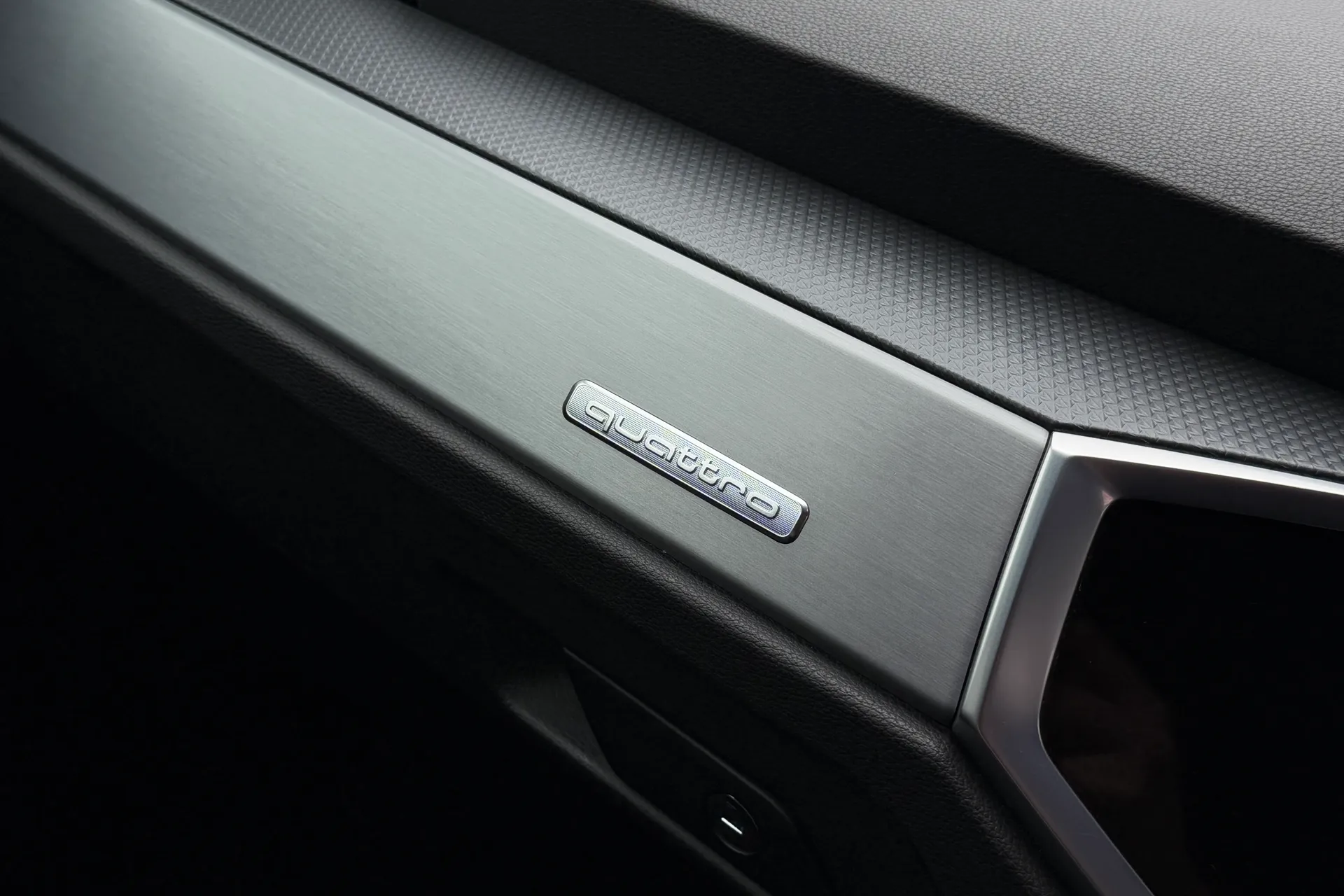 Audi Q3 thumbnail image number 27