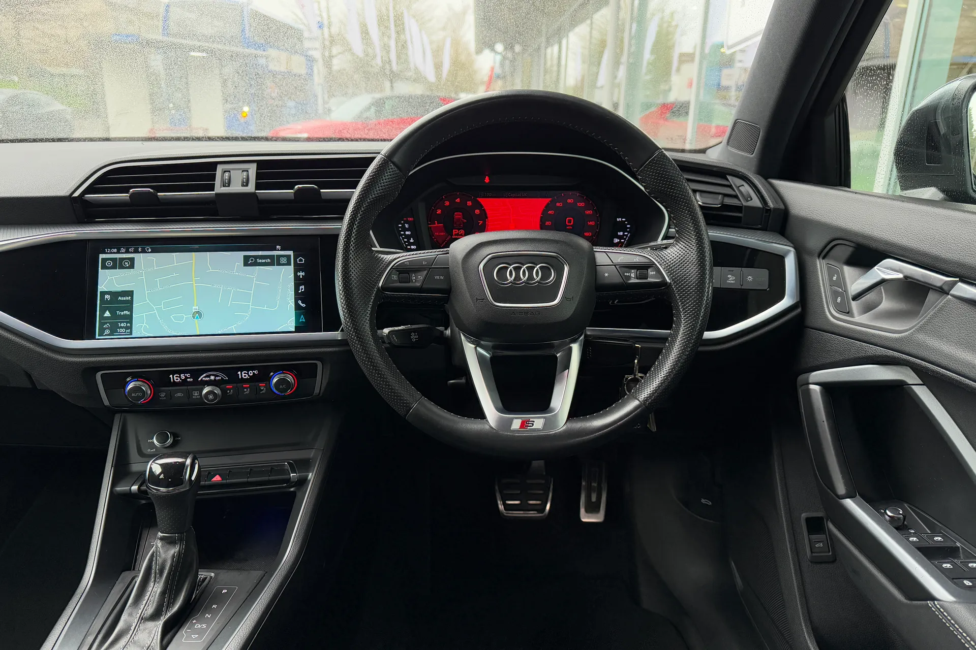 Audi Q3 thumbnail image number 38