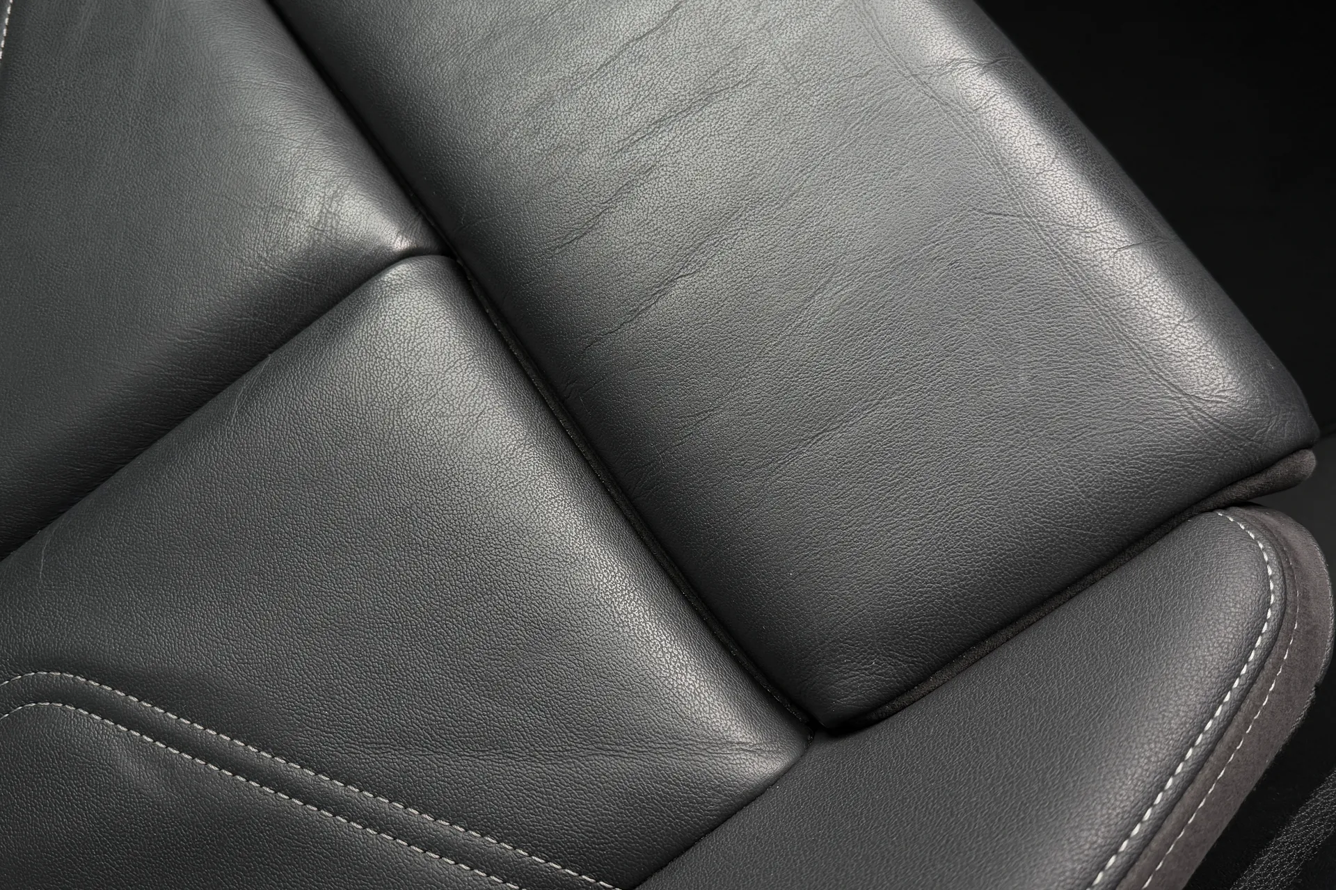 Audi Q3 thumbnail image number 25