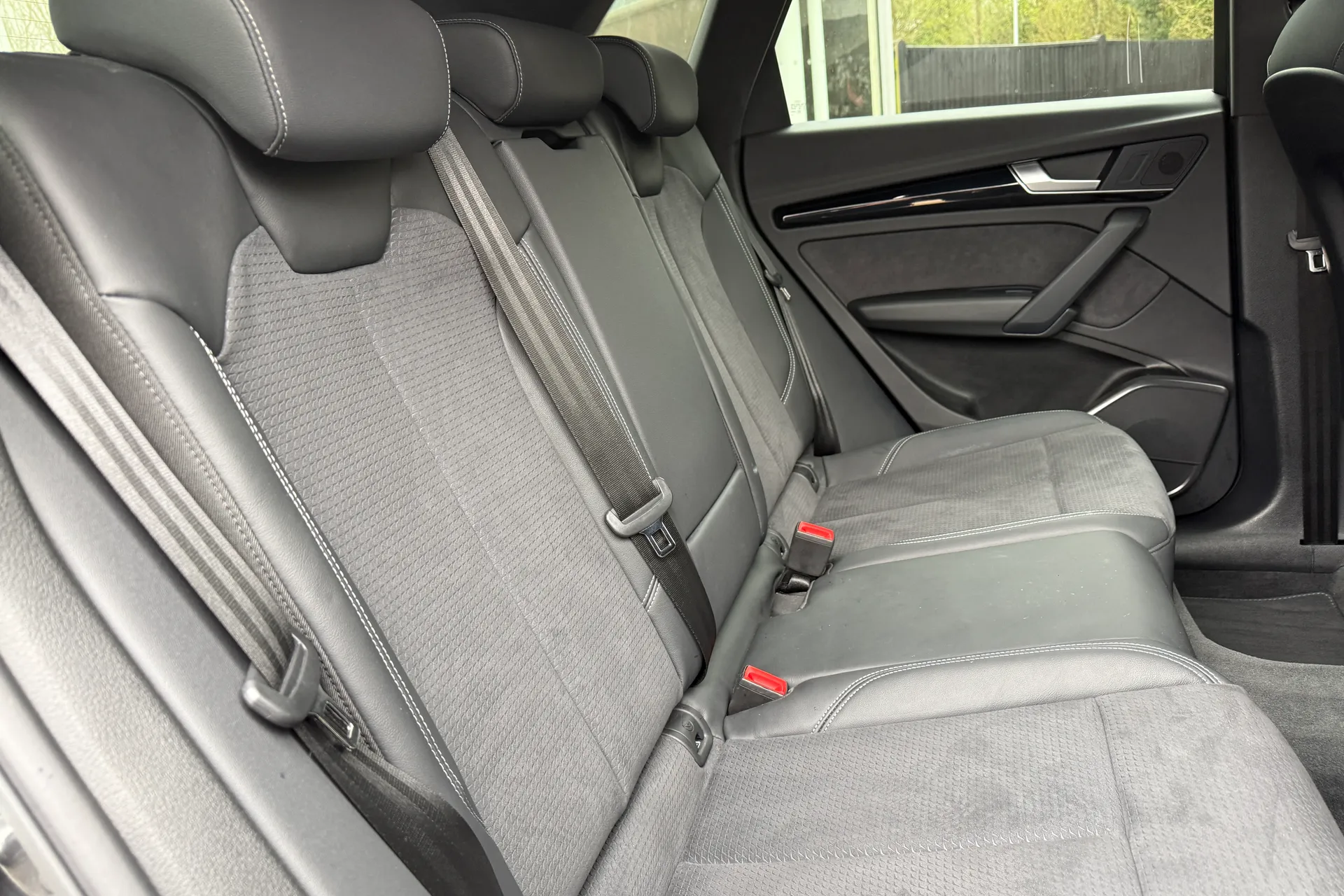 Audi Q5 thumbnail image number 26