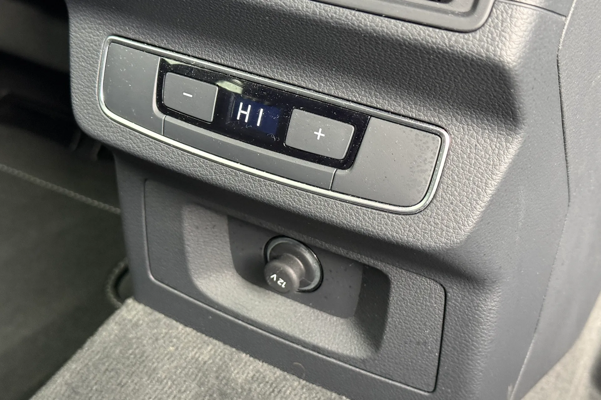 Audi Q5 thumbnail image number 30