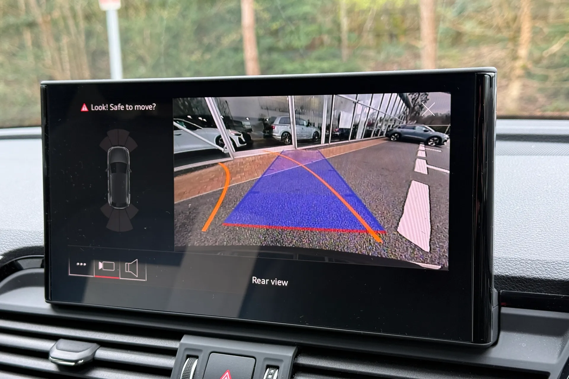 Audi Q5 thumbnail image number 4