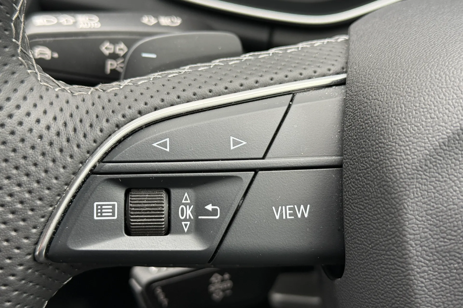 Audi Q5 thumbnail image number 19