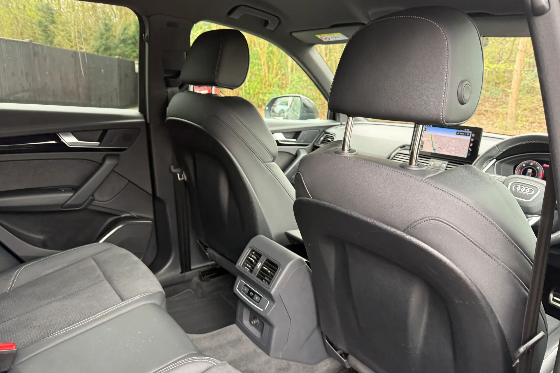 Audi Q5 thumbnail image number 28